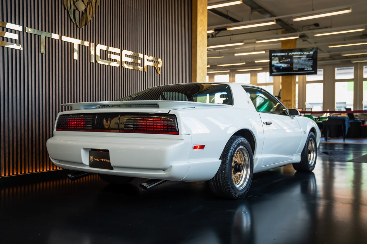 PONTIAC Firebird 5.7 V8 Trans Am GTA-image-5