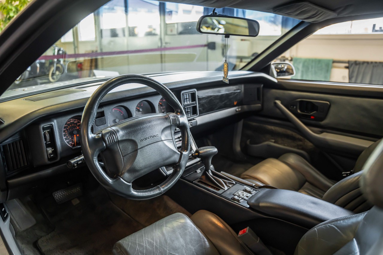PONTIAC Firebird 5.7 V8 Trans Am GTA-image-12