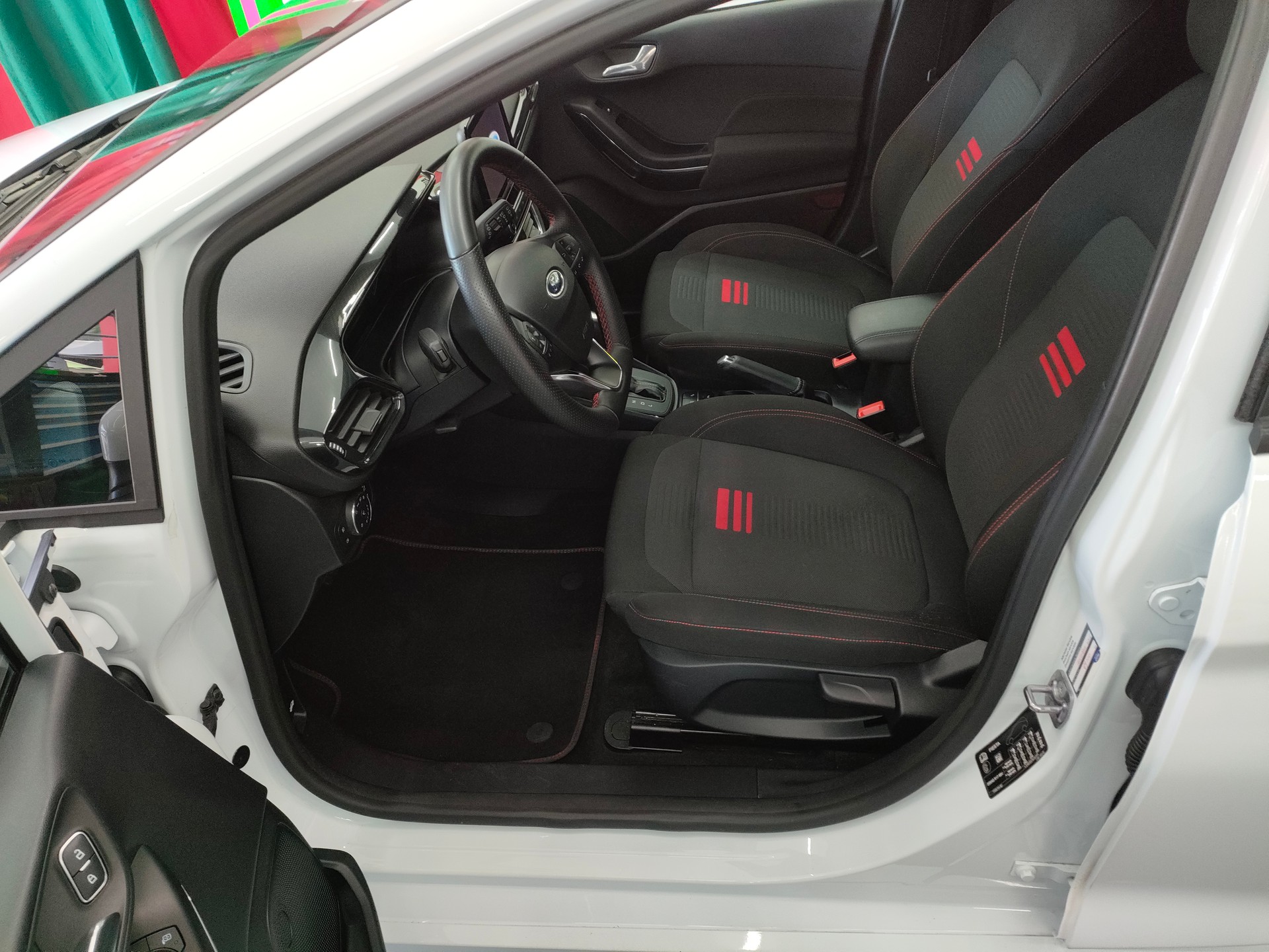FORD Fiesta 1.0 SCTi MHEV ST Line X Automat-image-11
