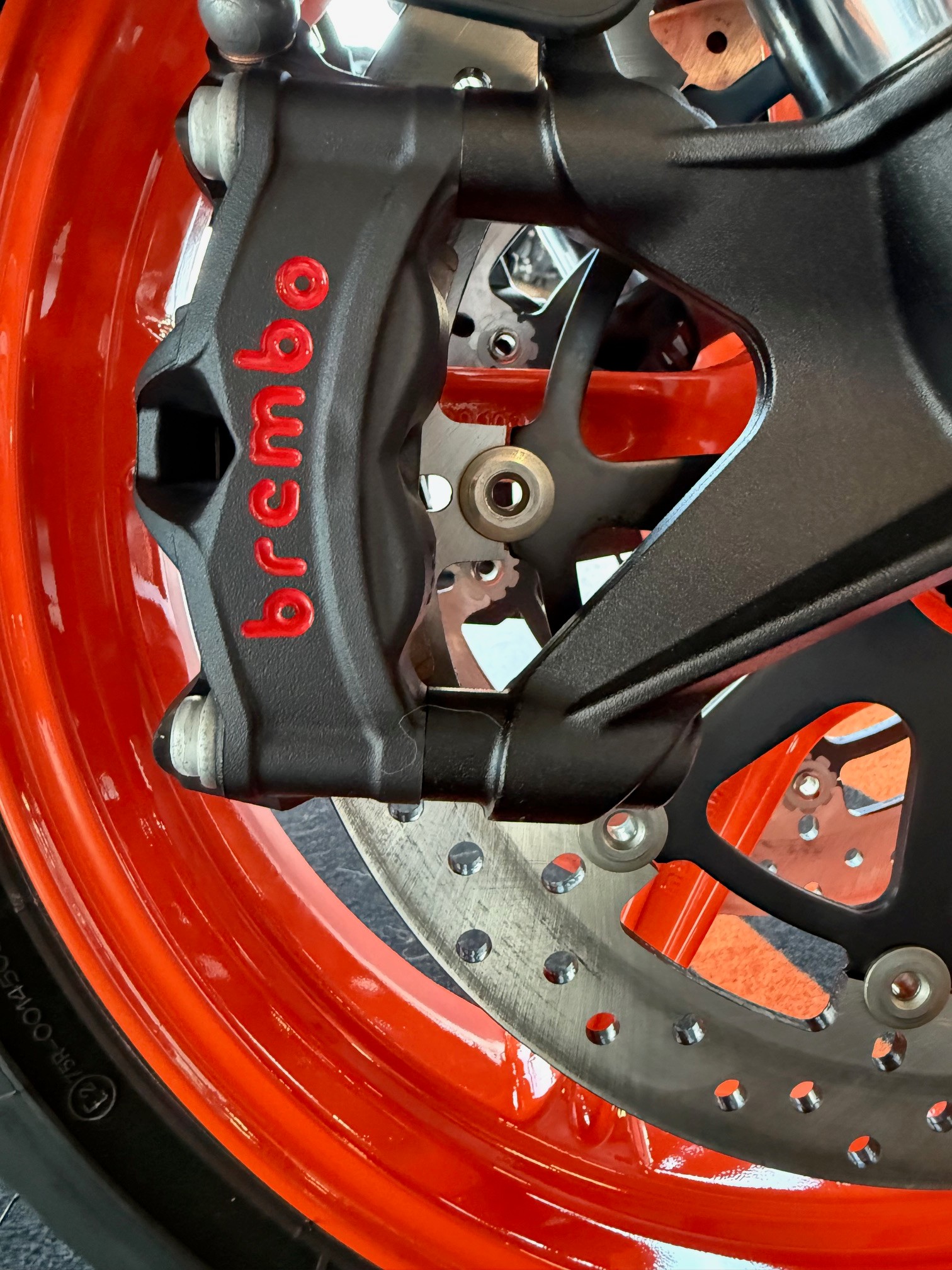 KTM 990 Duke R 2026-image-11