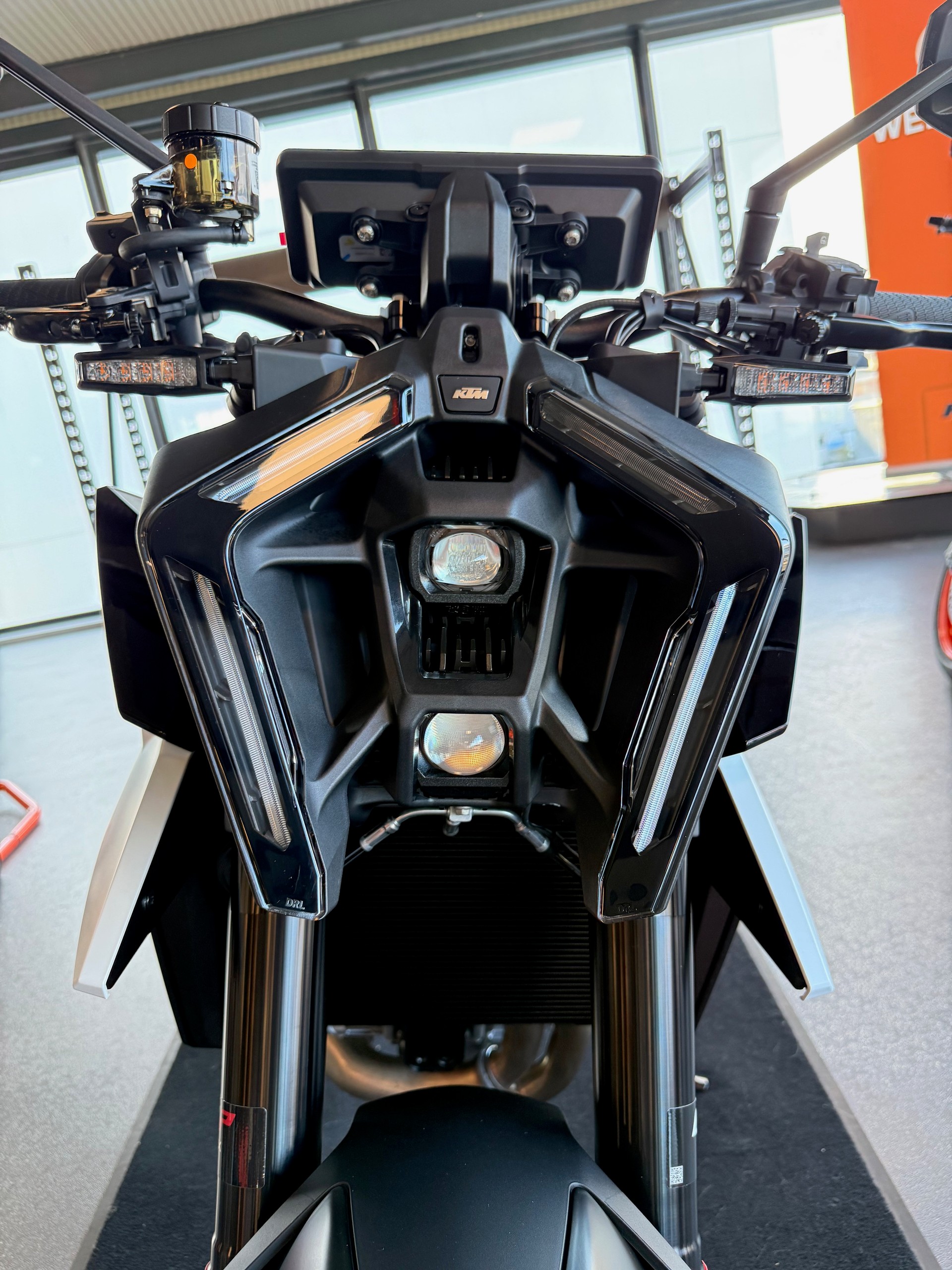 KTM 990 Duke R 2026-image-5