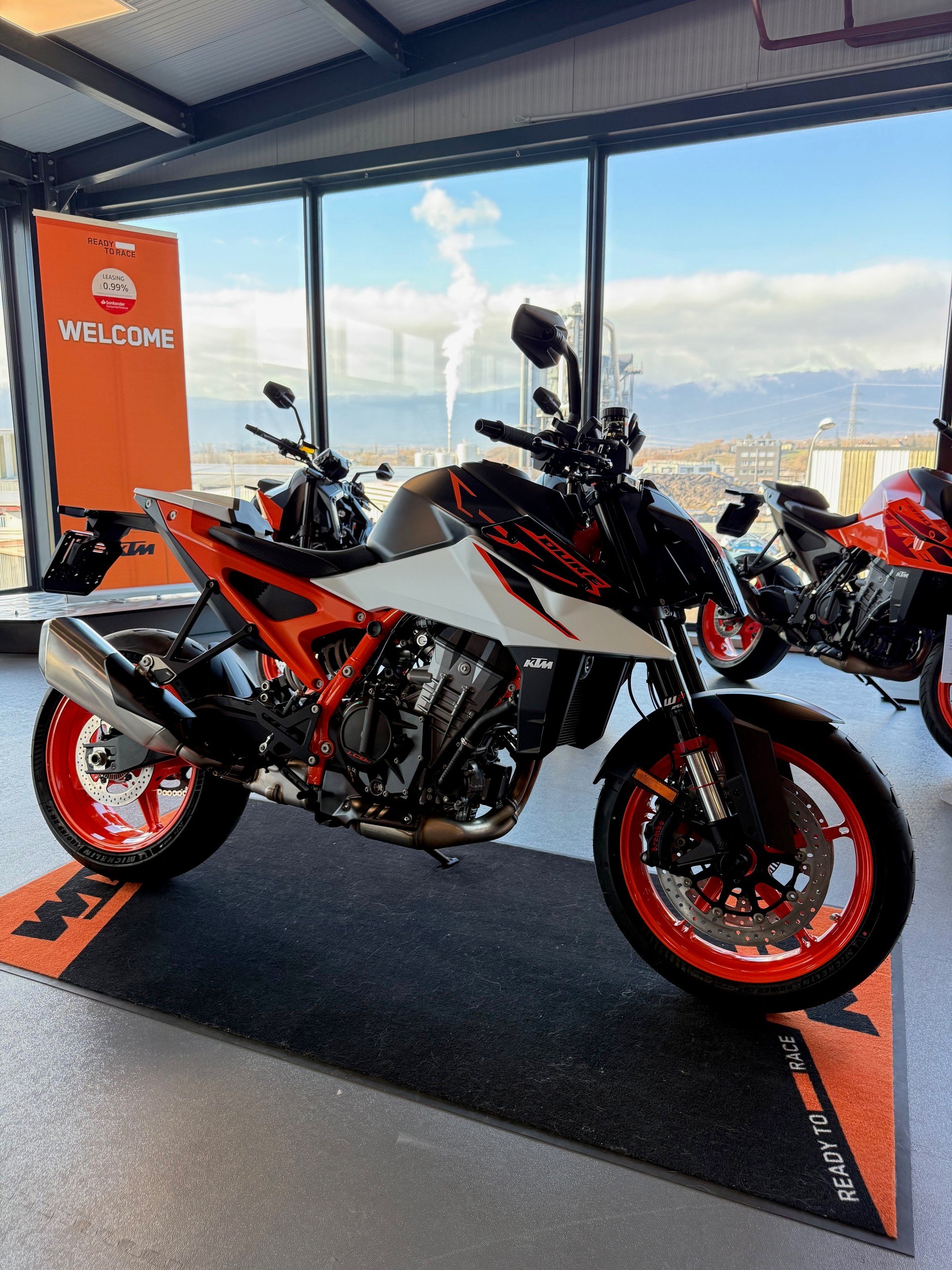 KTM 990 Duke R 2026-image-0