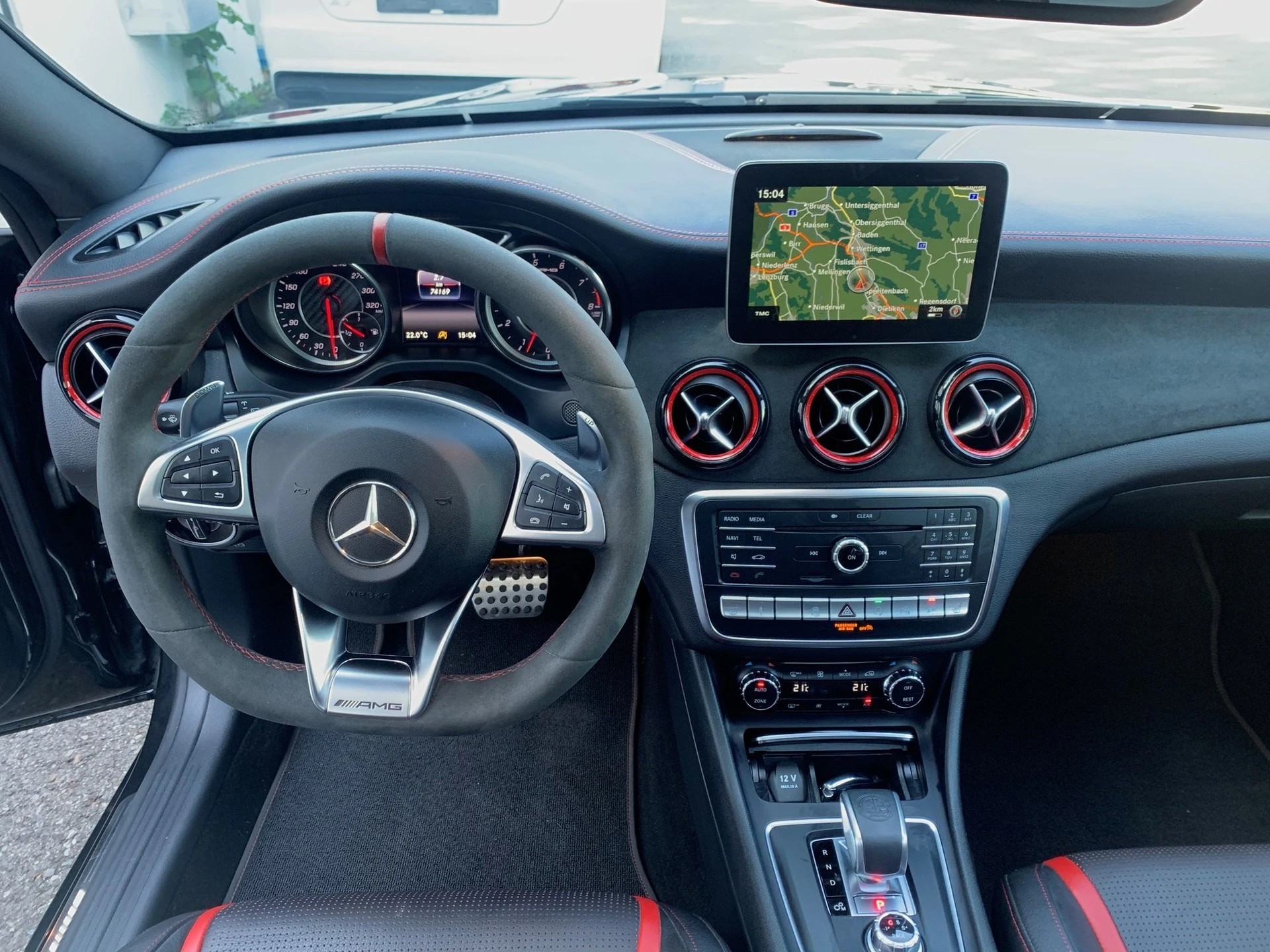 MERCEDES-BENZ CLA Shooting Brake 45 AMG 4Matic Speedshift-image-8
