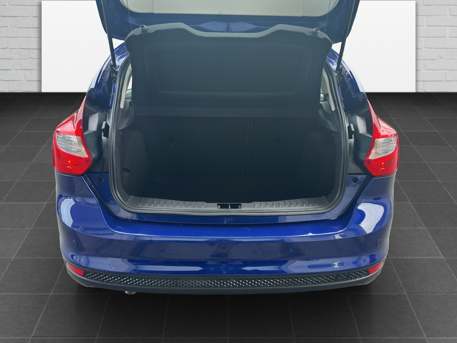 FORD Focus 1.0 SCTi Titanium-image-14
