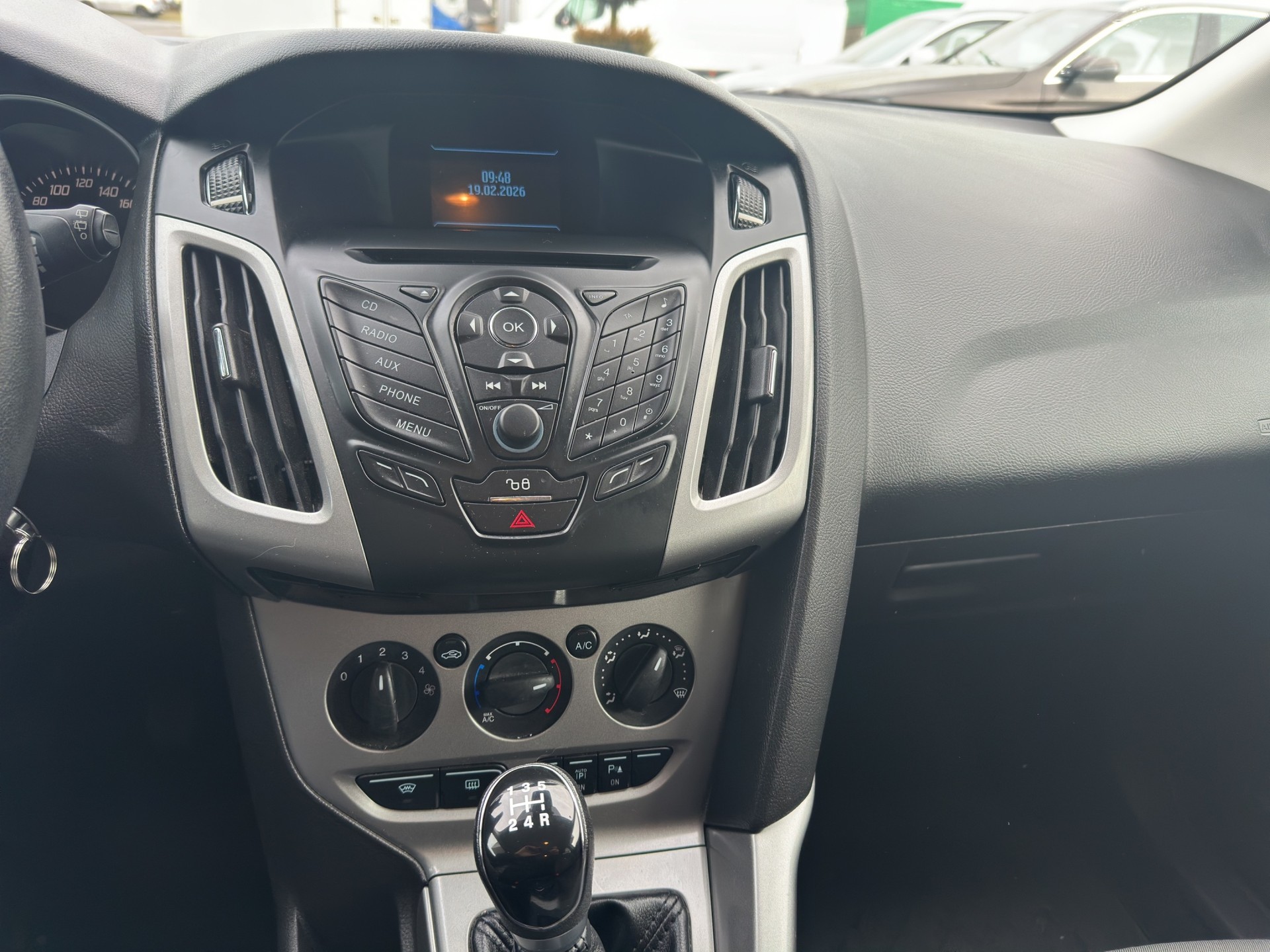 FORD Focus 1.0 SCTi Titanium-image-9