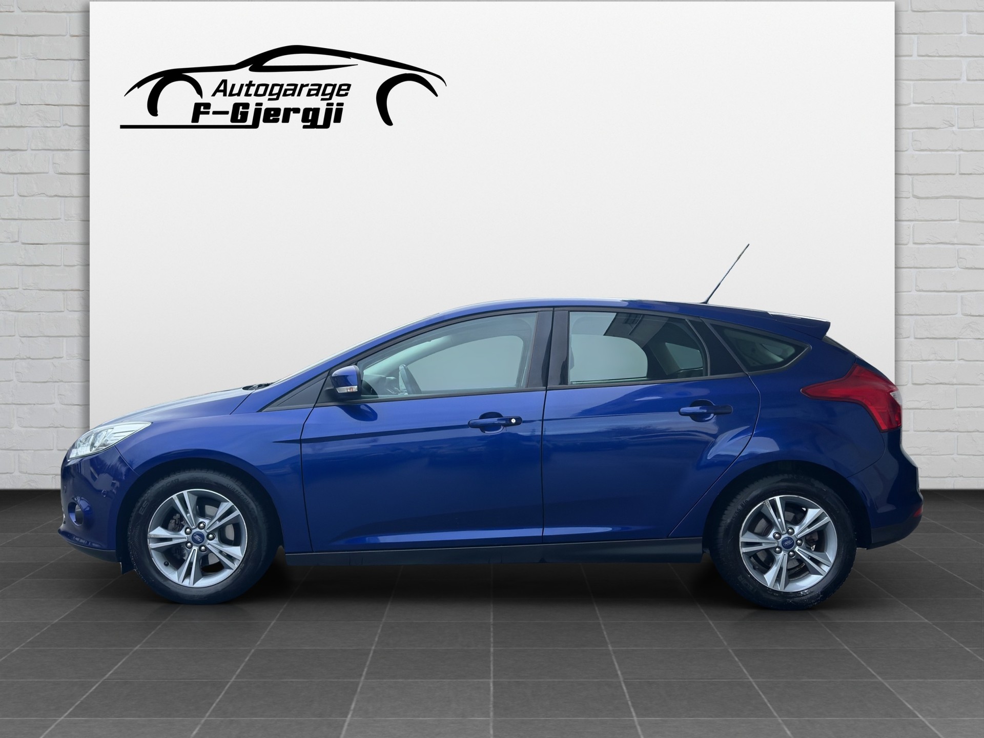 FORD Focus 1.0 SCTi Titanium-image-4