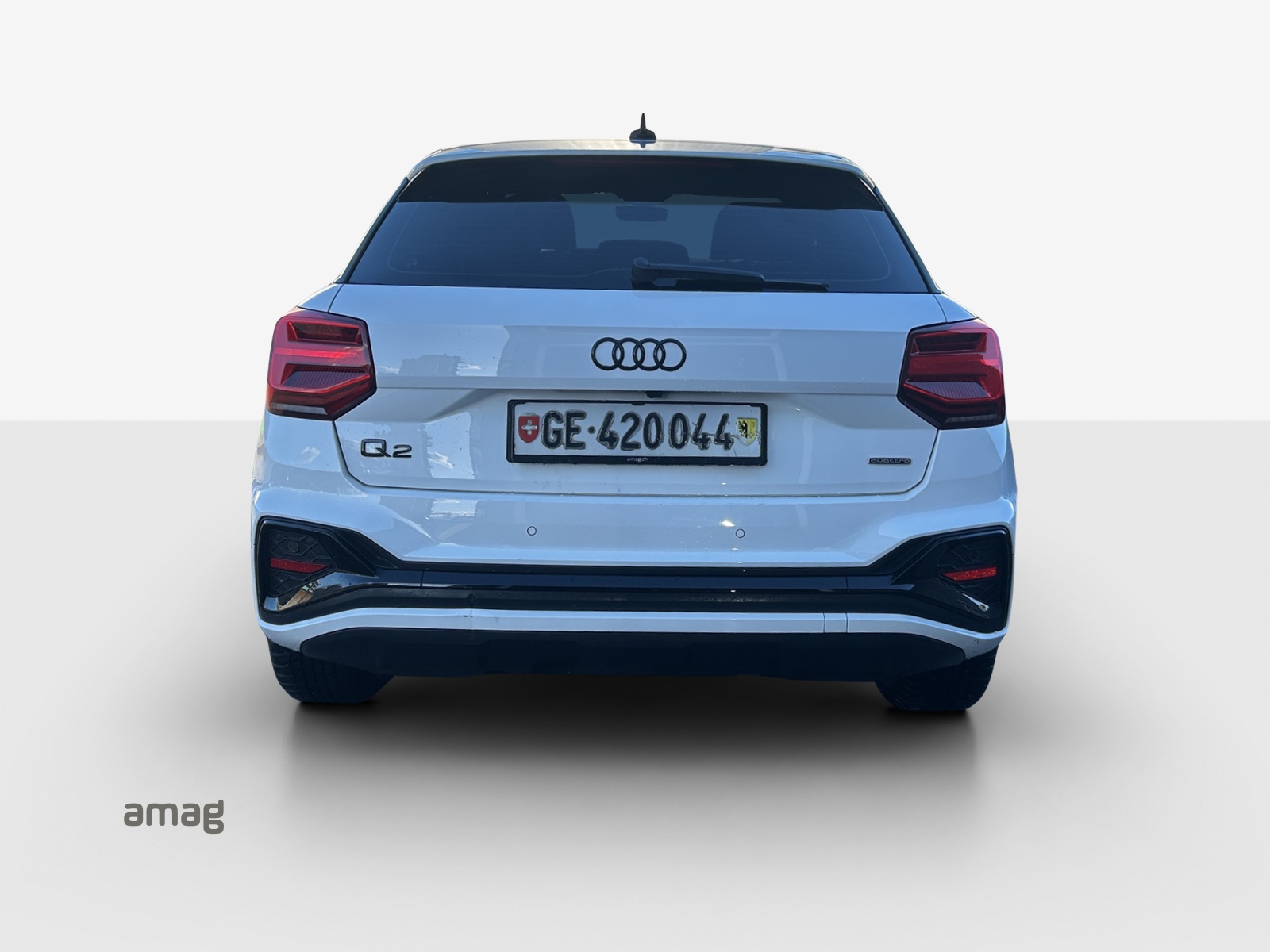 AUDI Q2 40 TFSI S line Attraction quattro S-tronic-showroom-element-3