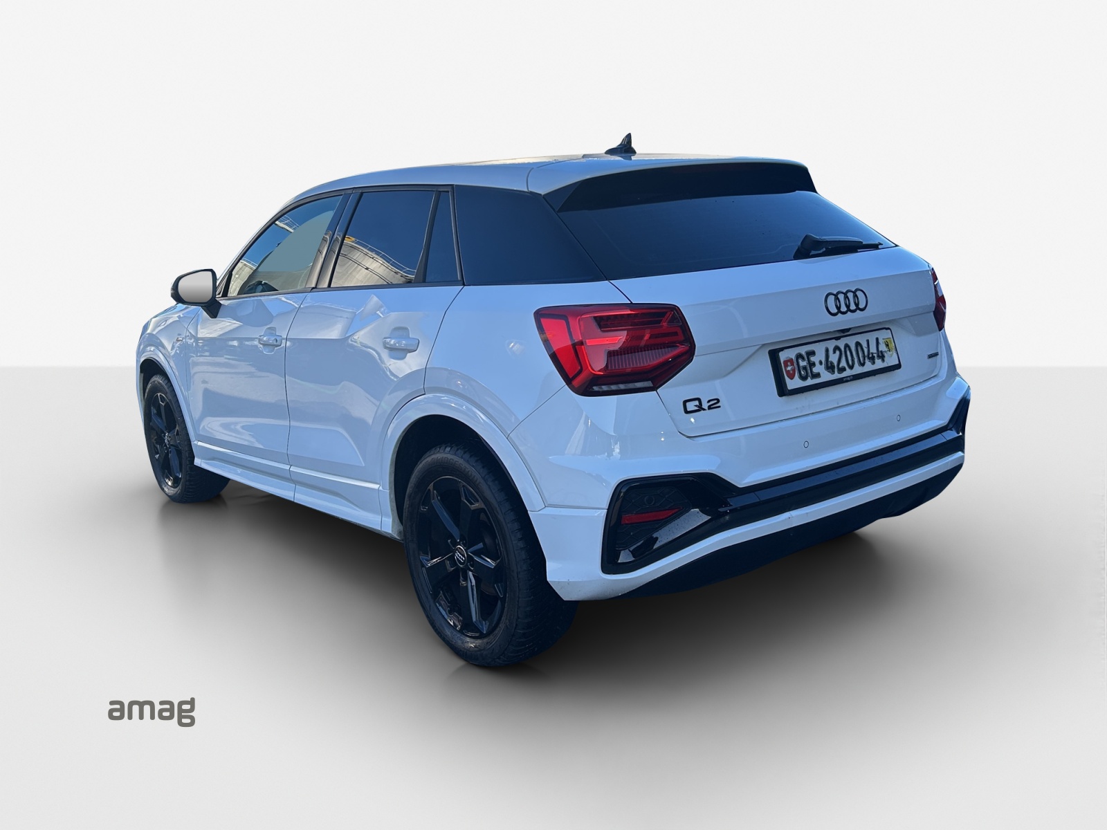 AUDI Q2 40 TFSI S line Attraction quattro S-tronic-showroom-element-2