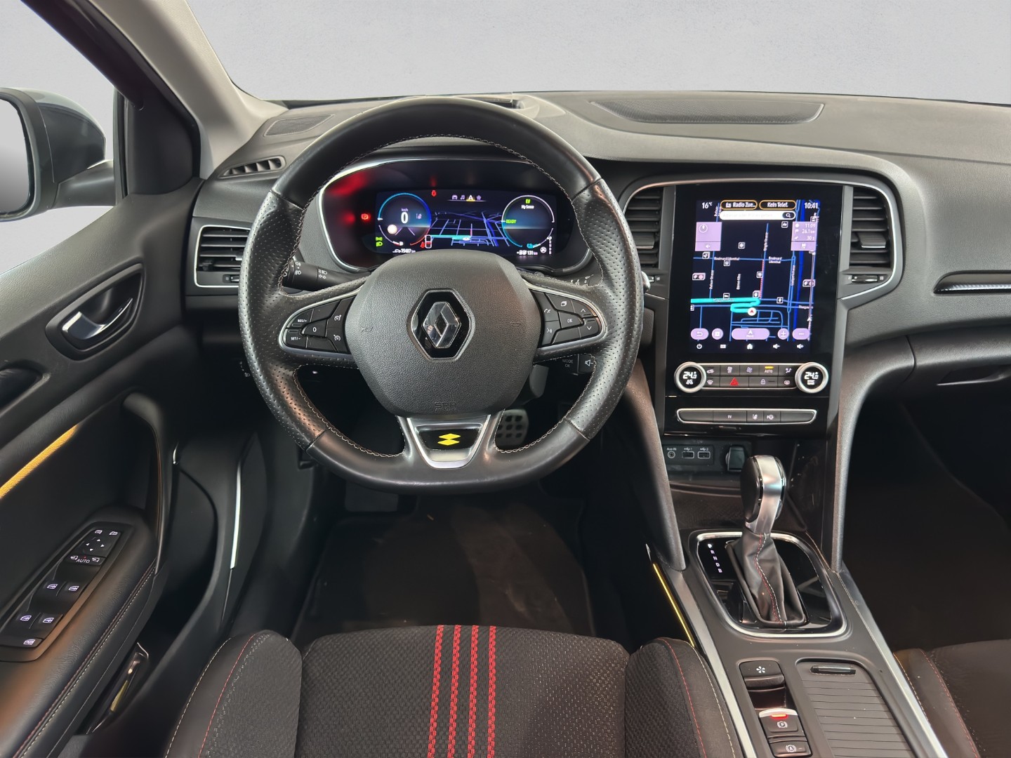 RENAULT Mégane Grandtour 1.6 E-Tech R.S. Line-image-13