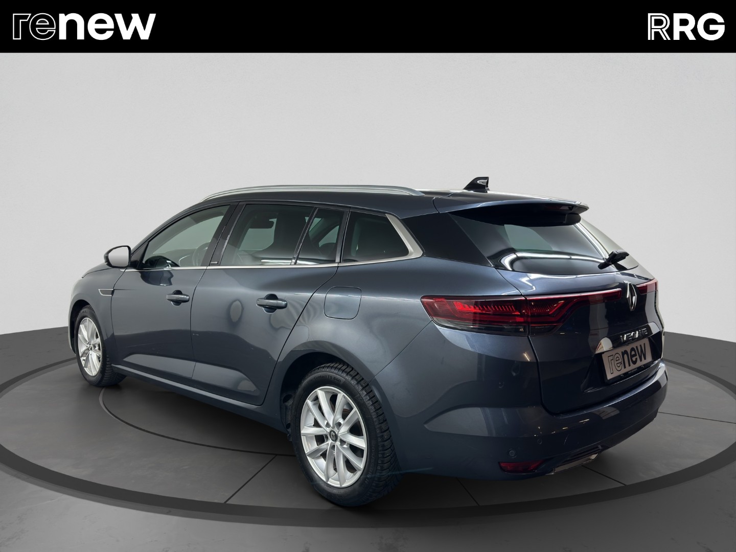 RENAULT Mégane Grandtour 1.6 E-Tech R.S. Line-image-4