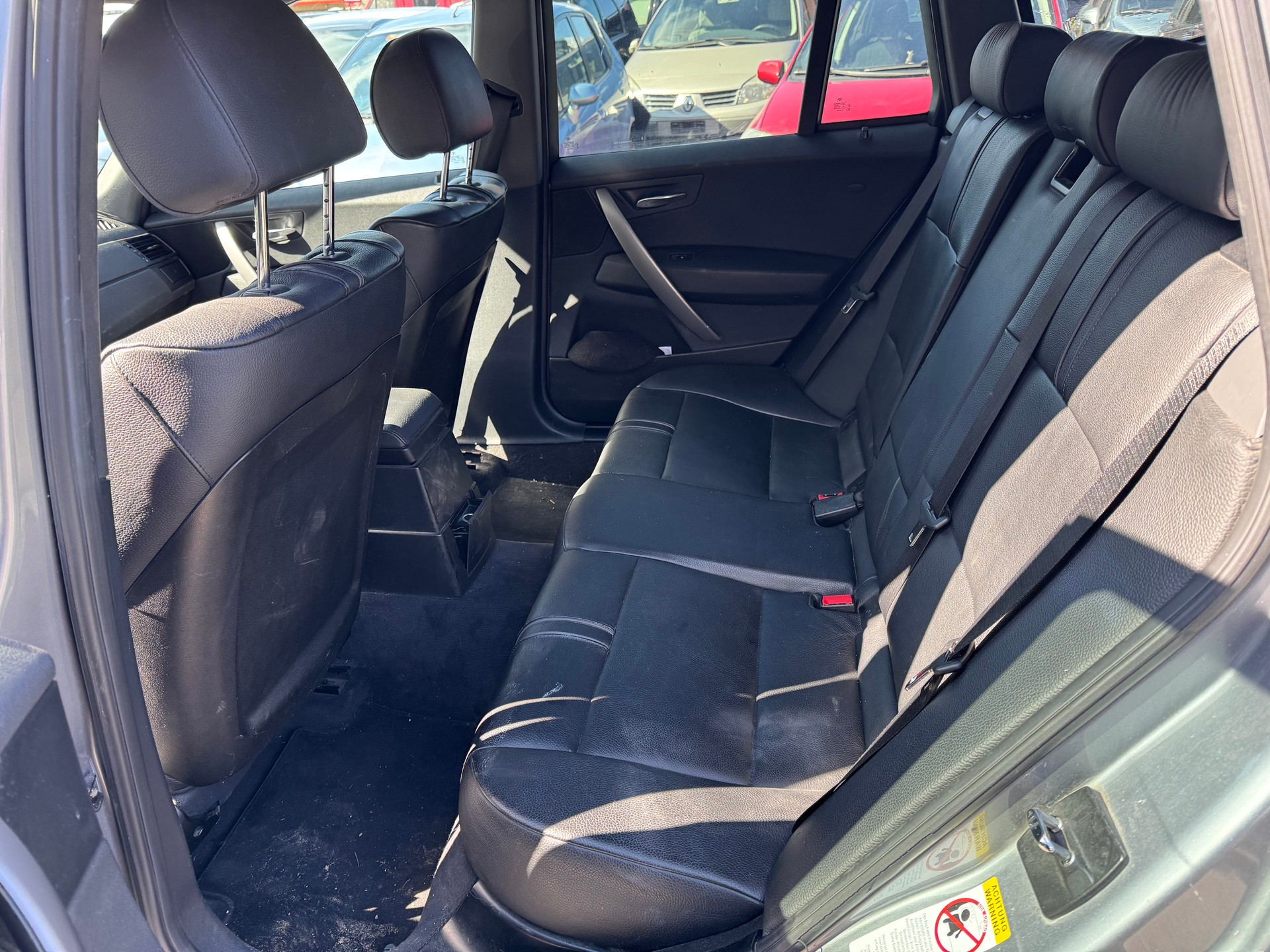 BMW X3 2.5i-image-8