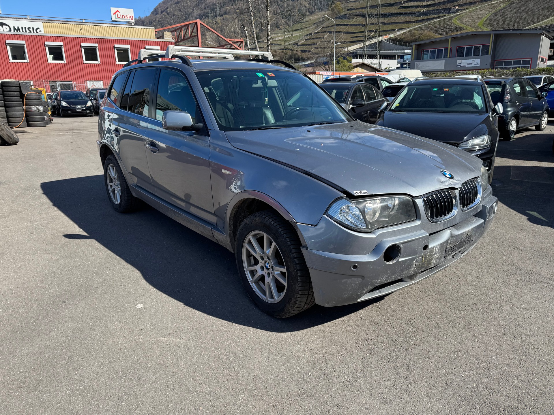 BMW X3 2.5i-image-2