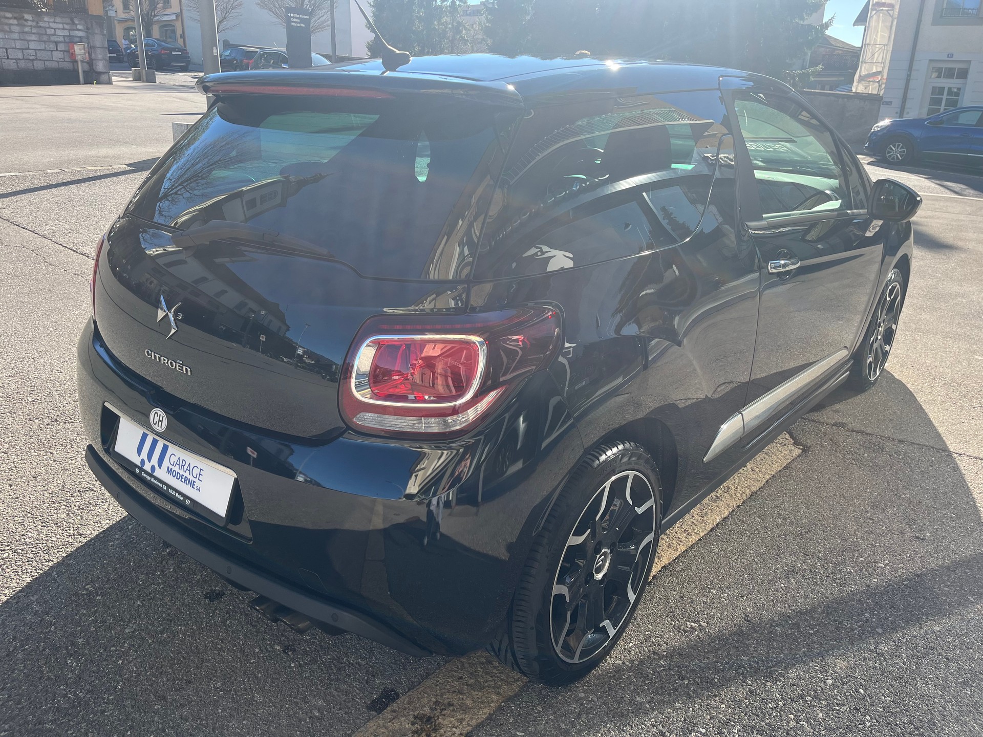 DS AUTOMOBILES DS3 1.6 THP Faubourg Addict-image-4