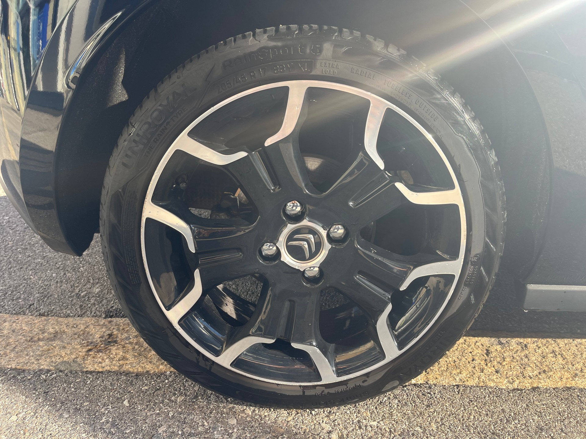 DS AUTOMOBILES DS3 1.6 THP Faubourg Addict-image-11