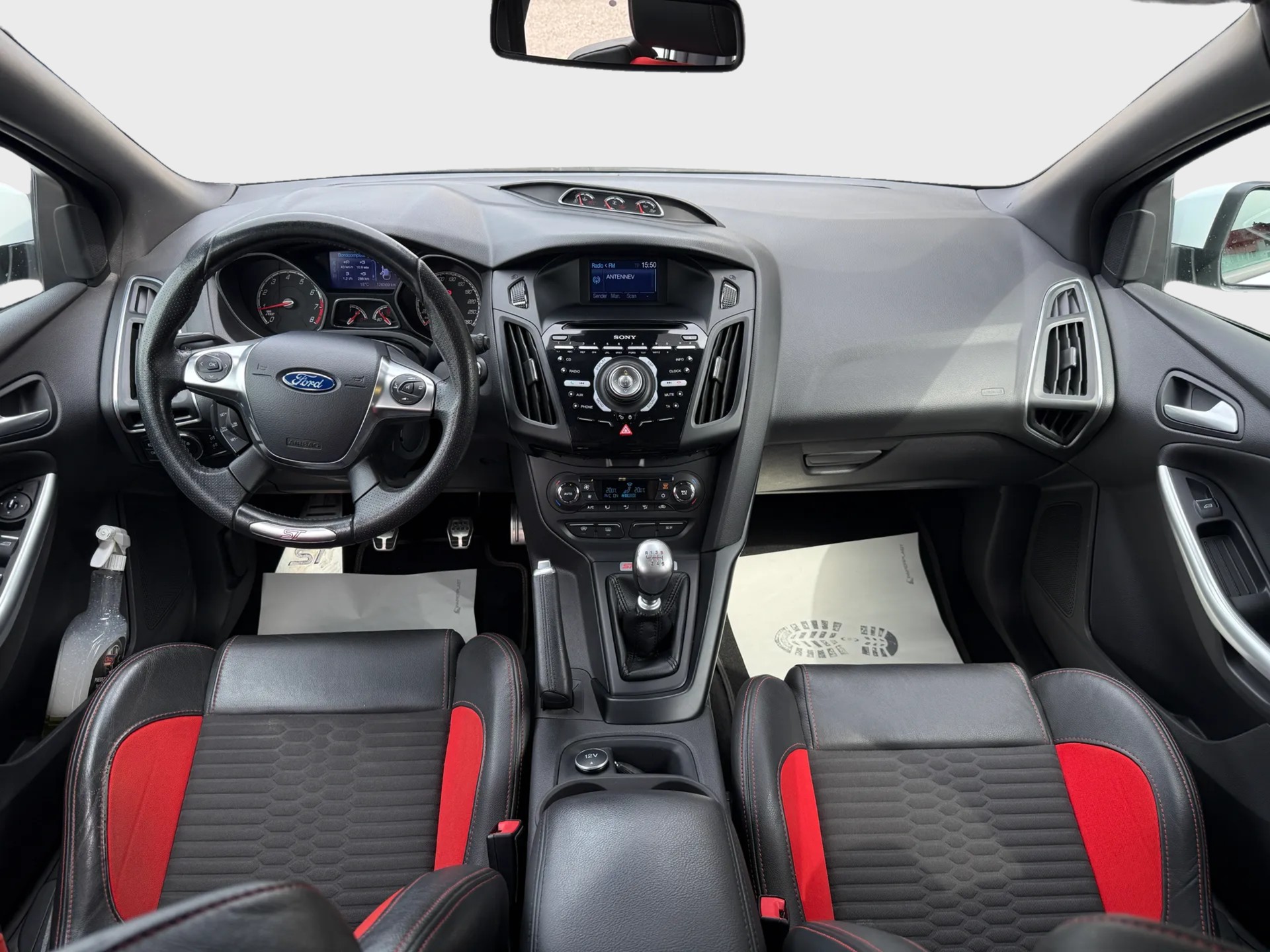 FORD Focus 2.0 SCTi ST-2-image-8