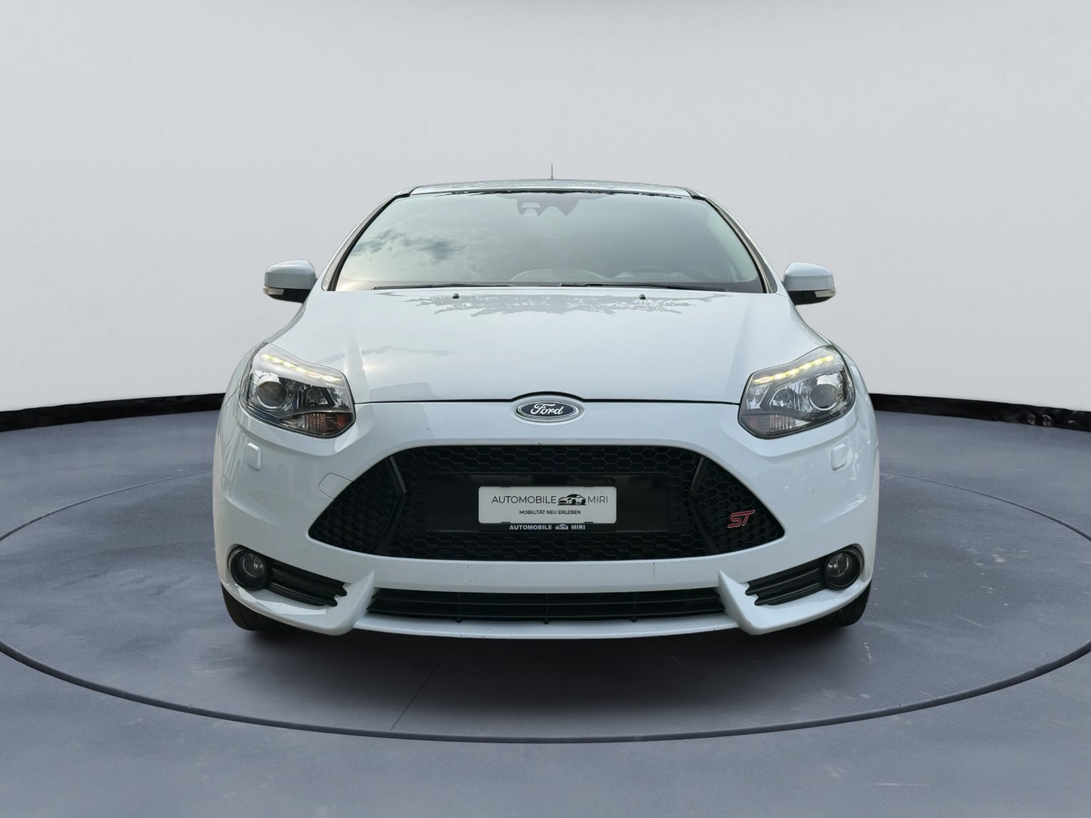 FORD Focus 2.0 SCTi ST-2-image-1