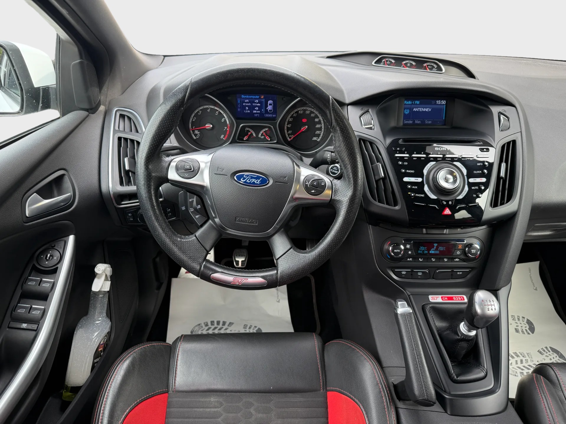 FORD Focus 2.0 SCTi ST-2-image-9