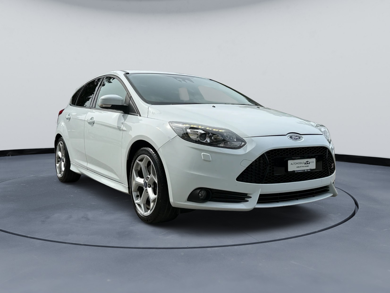 FORD Focus 2.0 SCTi ST-2-image-2
