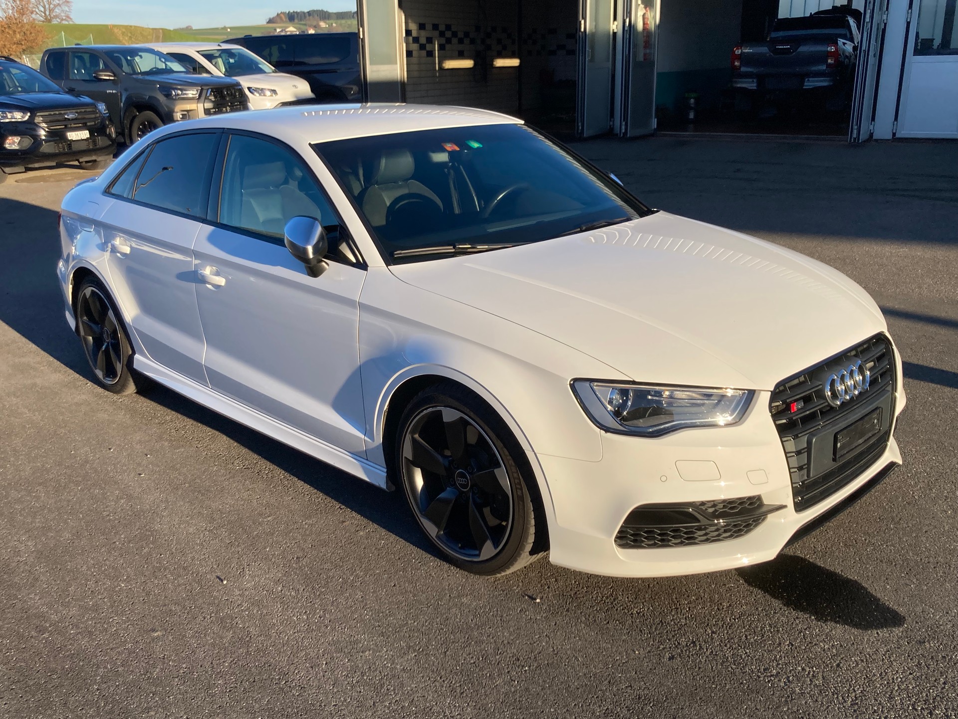AUDI S3 Limousine 2.0 TFSI quattro-image-2