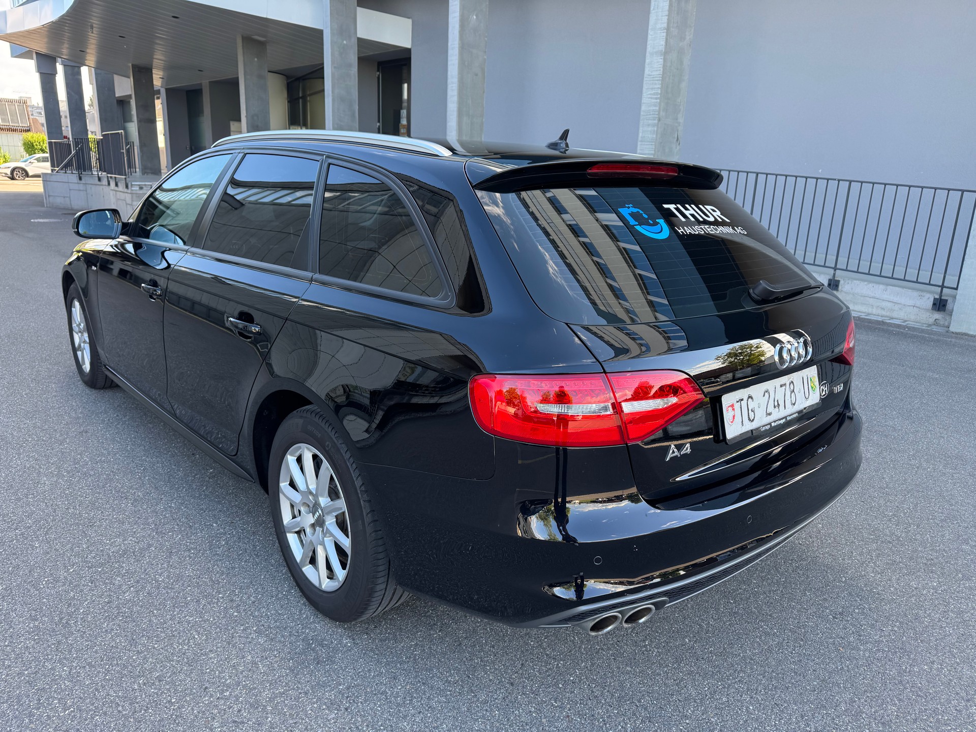 AUDI A4 Avant 2.0 TDI S line Frisch ab MFK-image-3