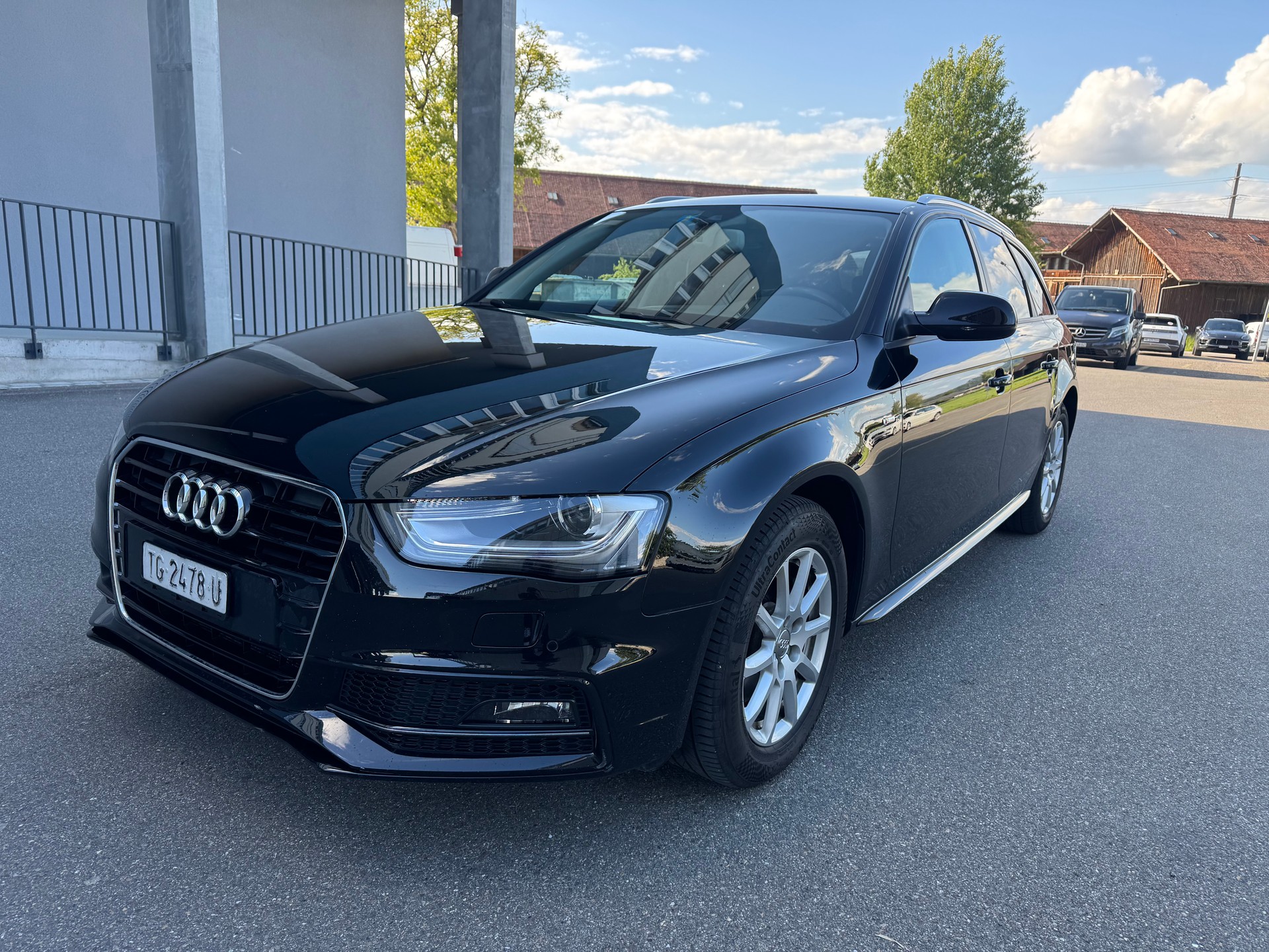 AUDI A4 Avant 2.0 TDI S line Frisch ab MFK-image-1