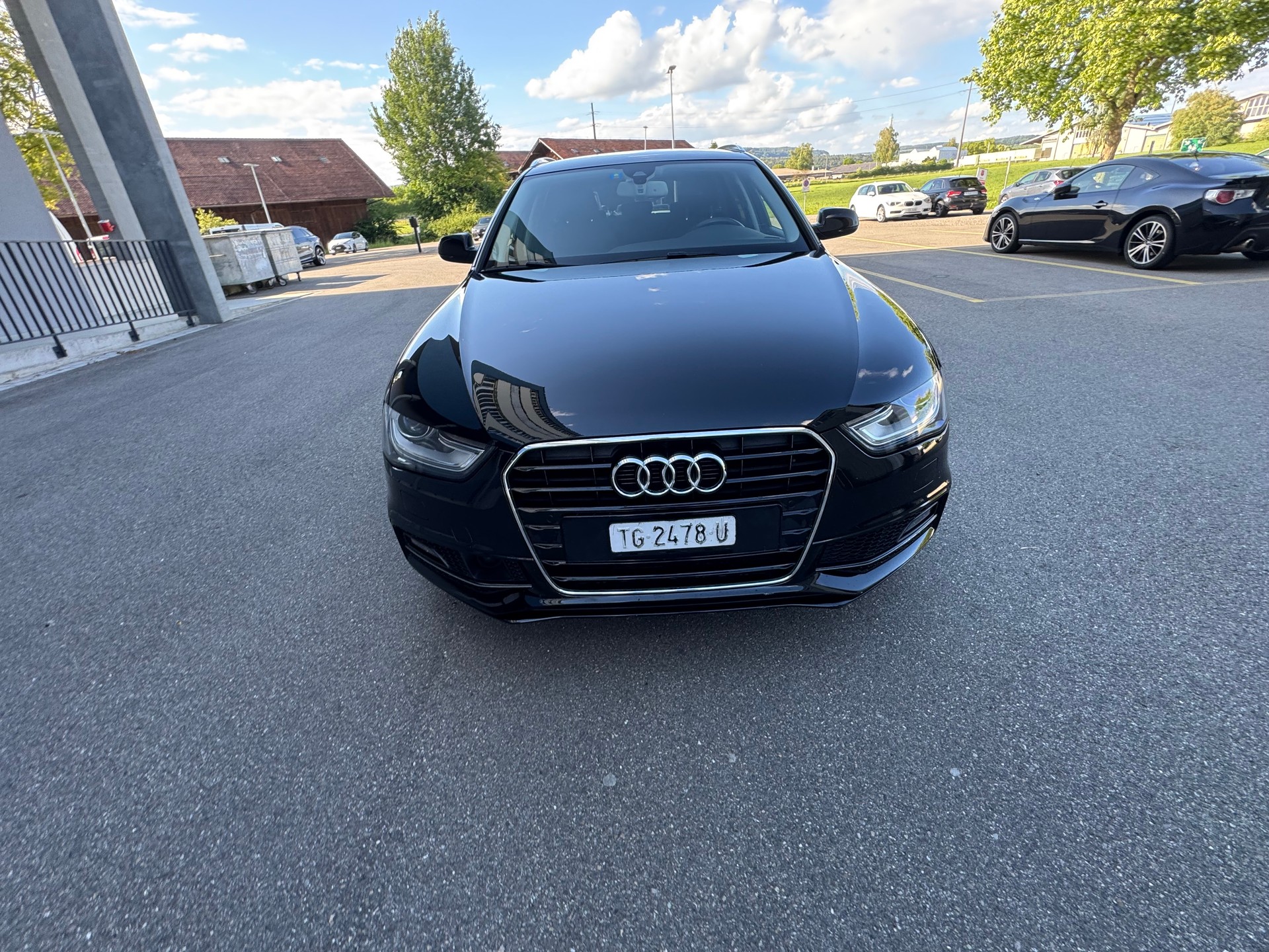 AUDI A4 Avant 2.0 TDI S line Frisch ab MFK-image-14