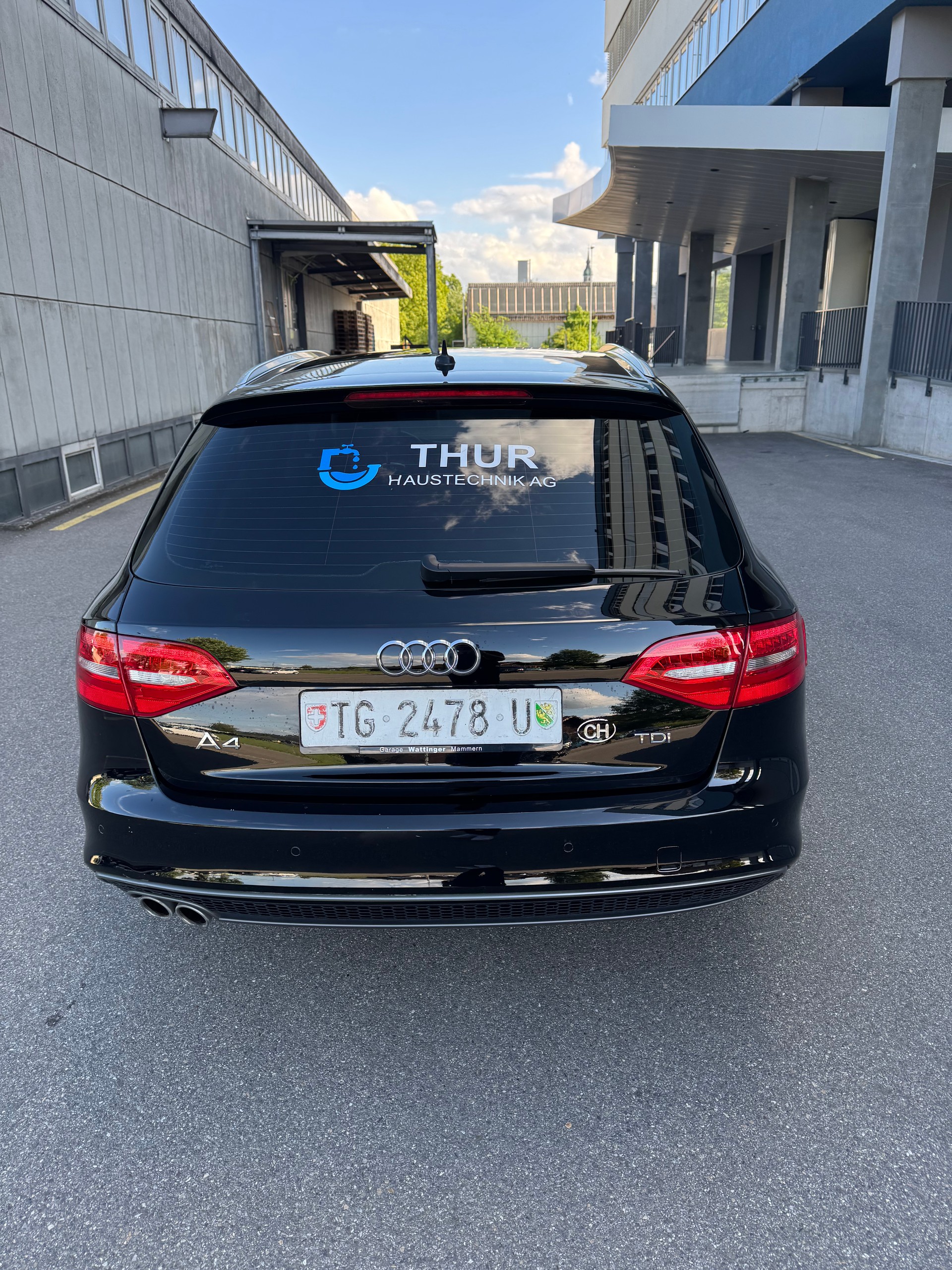 AUDI A4 Avant 2.0 TDI S line Frisch ab MFK-image-4