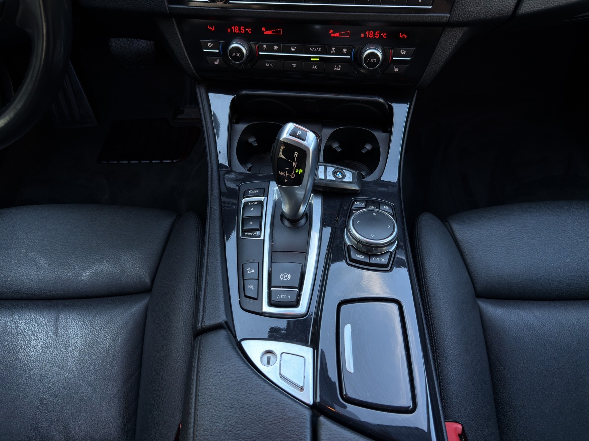 BMW 520d Touring xDrive Steptronic-image-14