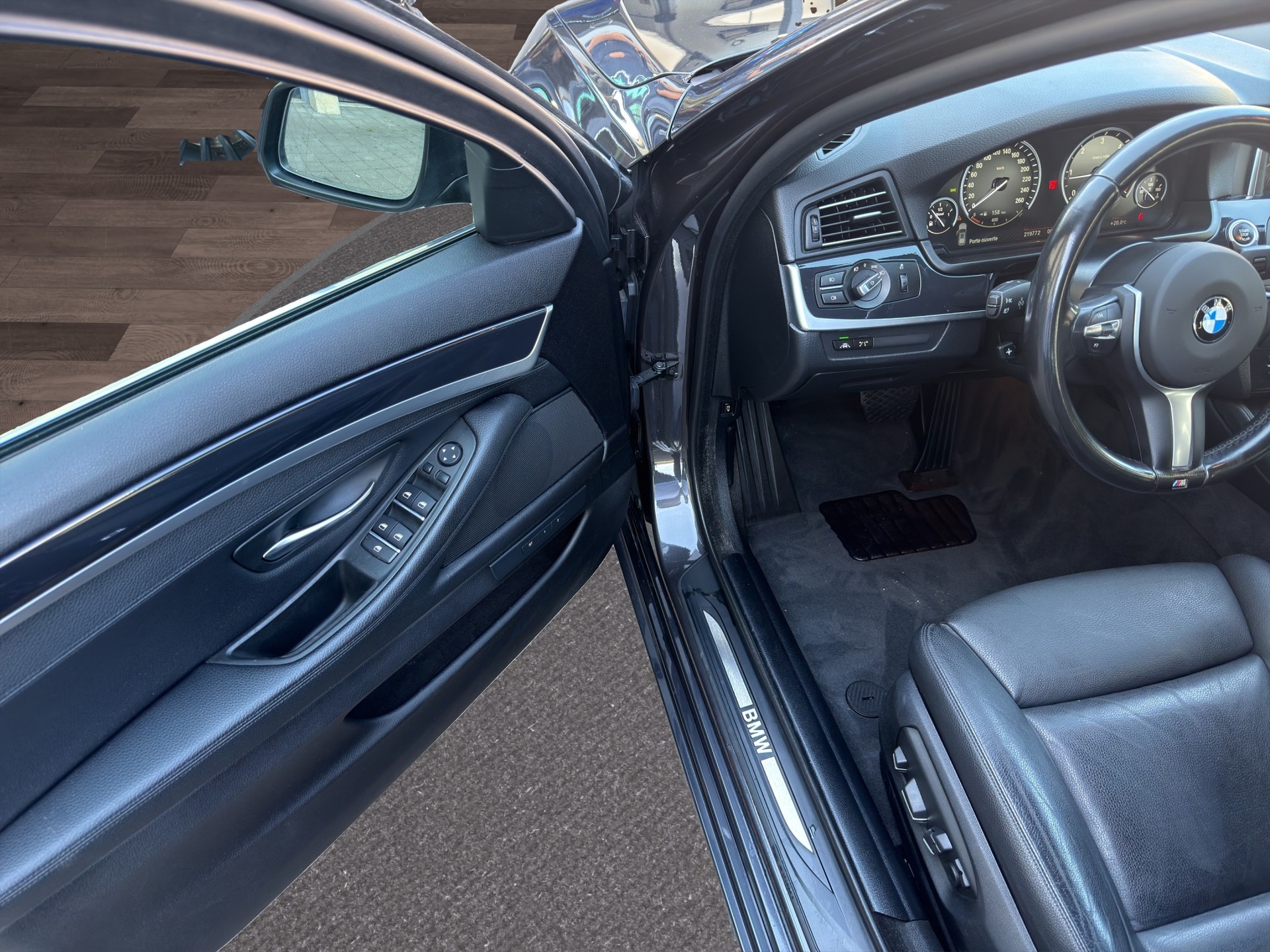 BMW 520d Touring xDrive Steptronic-image-19