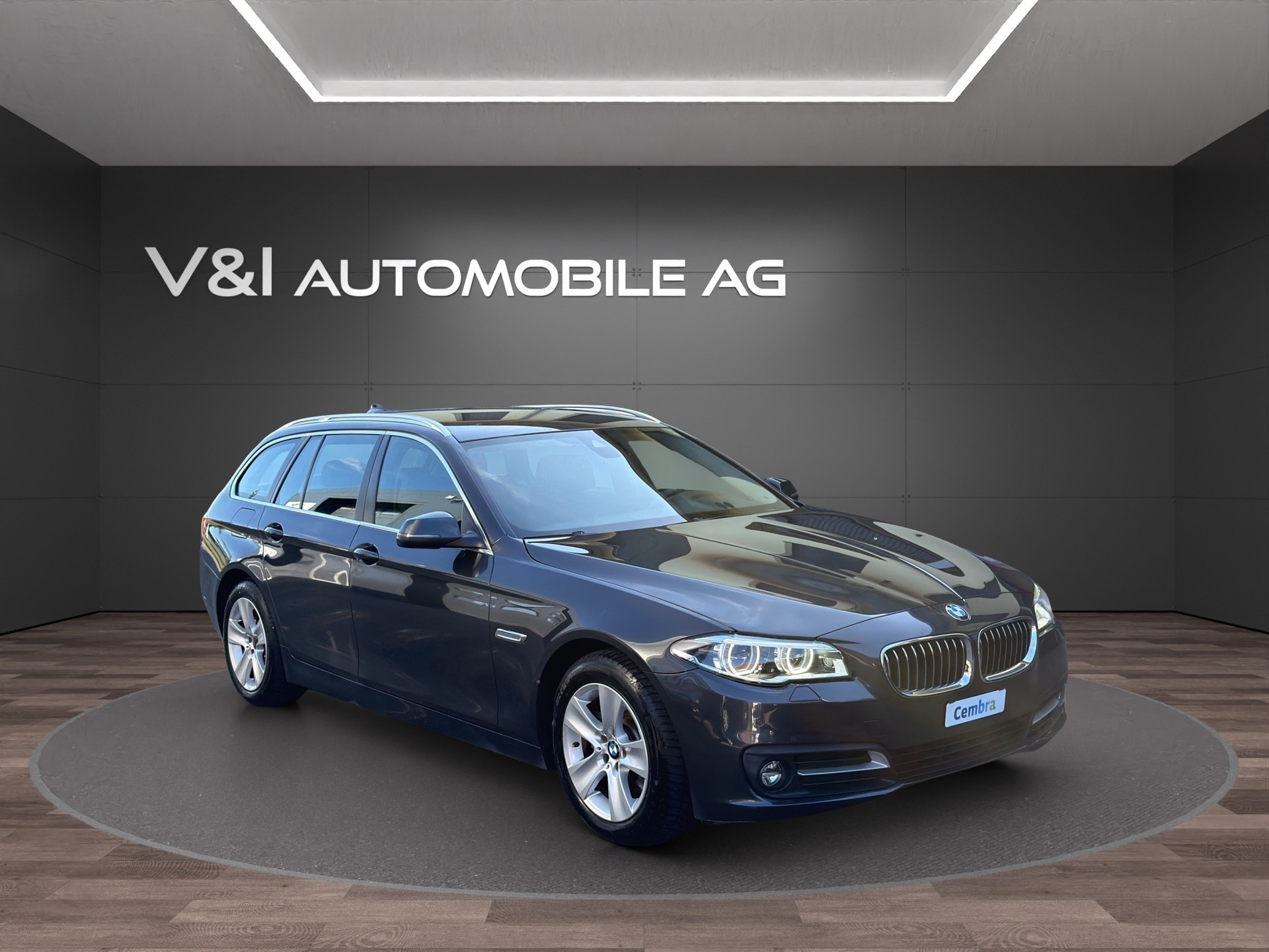 BMW 520d Touring xDrive Steptronic-showroom-element-1