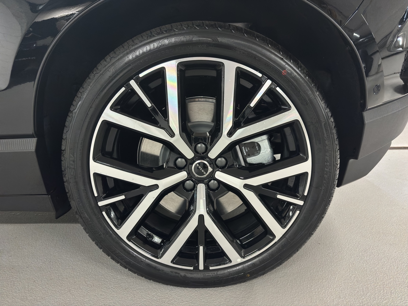 VOLVO EX30 Ultra XCENTRIC Black Edition-image-15