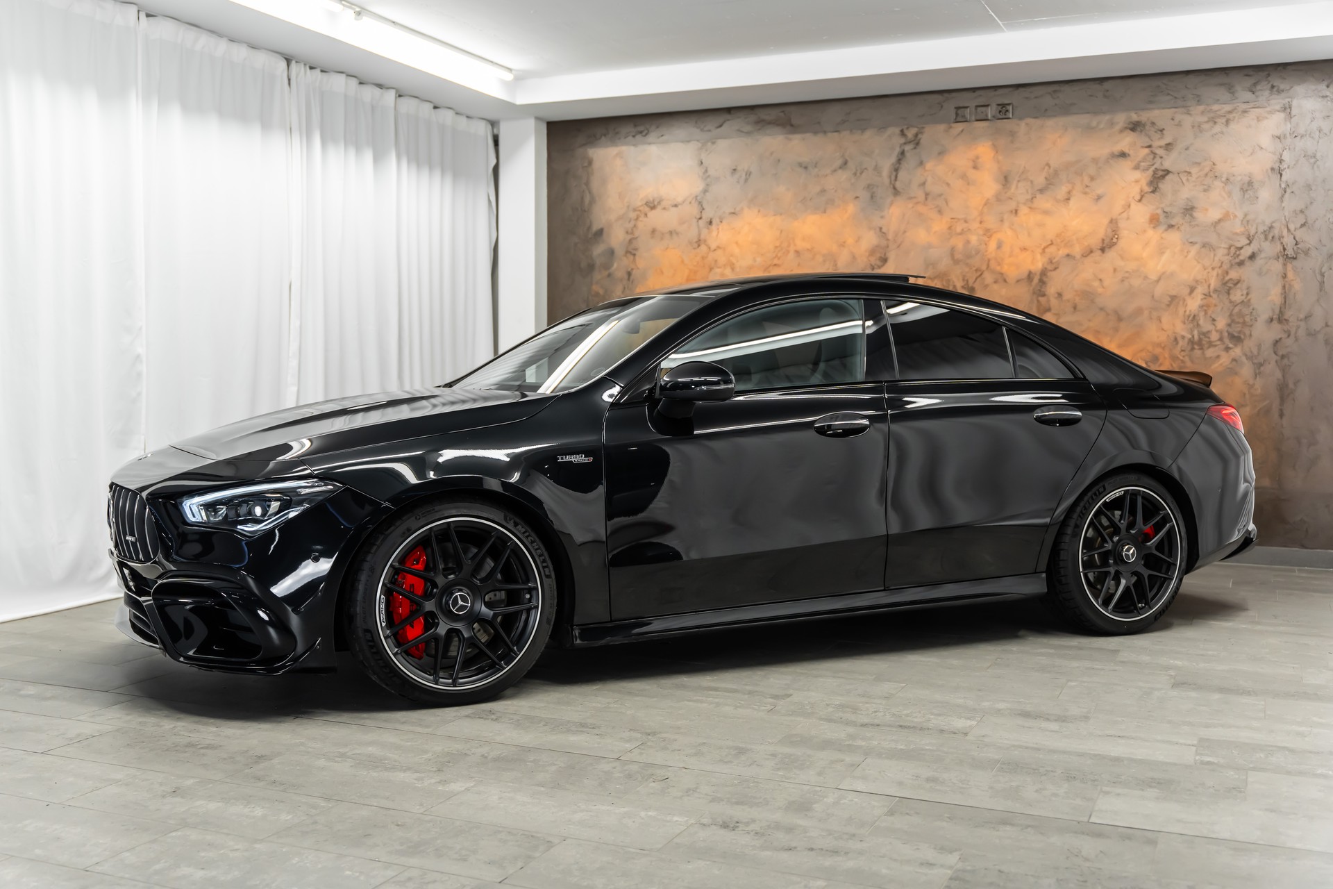 MERCEDES-BENZ CLA 45 S AMG 4Matic+ 8G-DCT *Aerodynamik*AMG-Drivers*Night-Paket*Panorama*-showroom-element-2