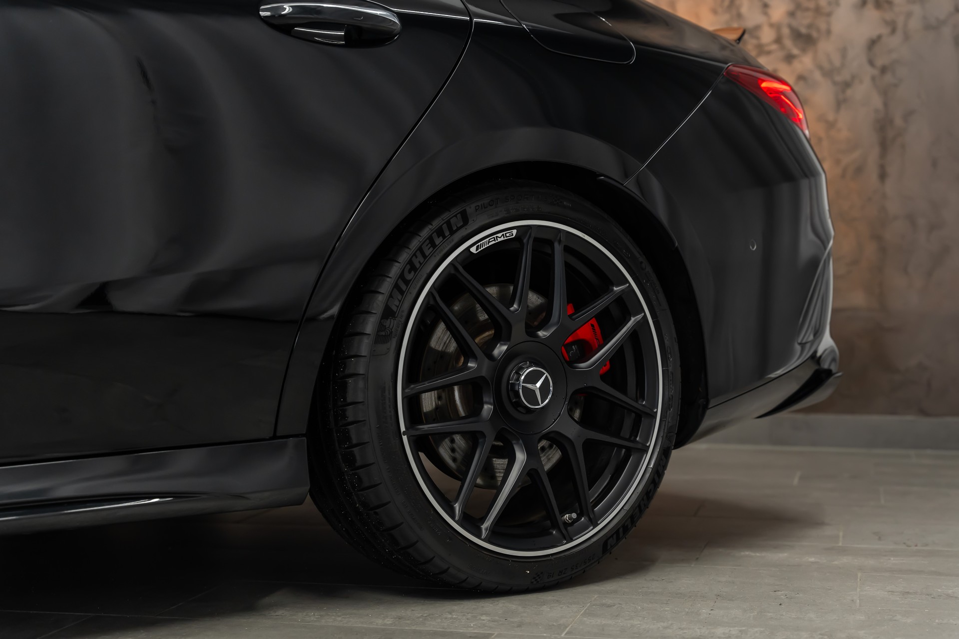 MERCEDES-BENZ CLA 45 S AMG 4Matic+ 8G-DCT *Aerodynamik*AMG-Drivers*Panorama*Burmester3D*-image-4