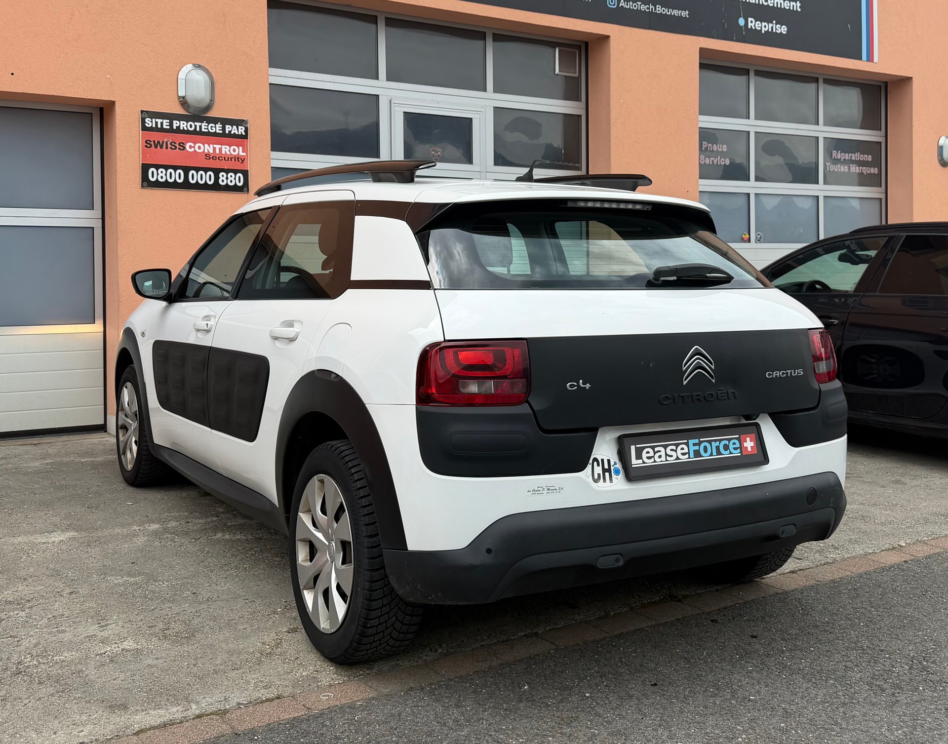 CITROEN C4 Cactus 1.2 e-VTi Shine ETG-showroom-element-2
