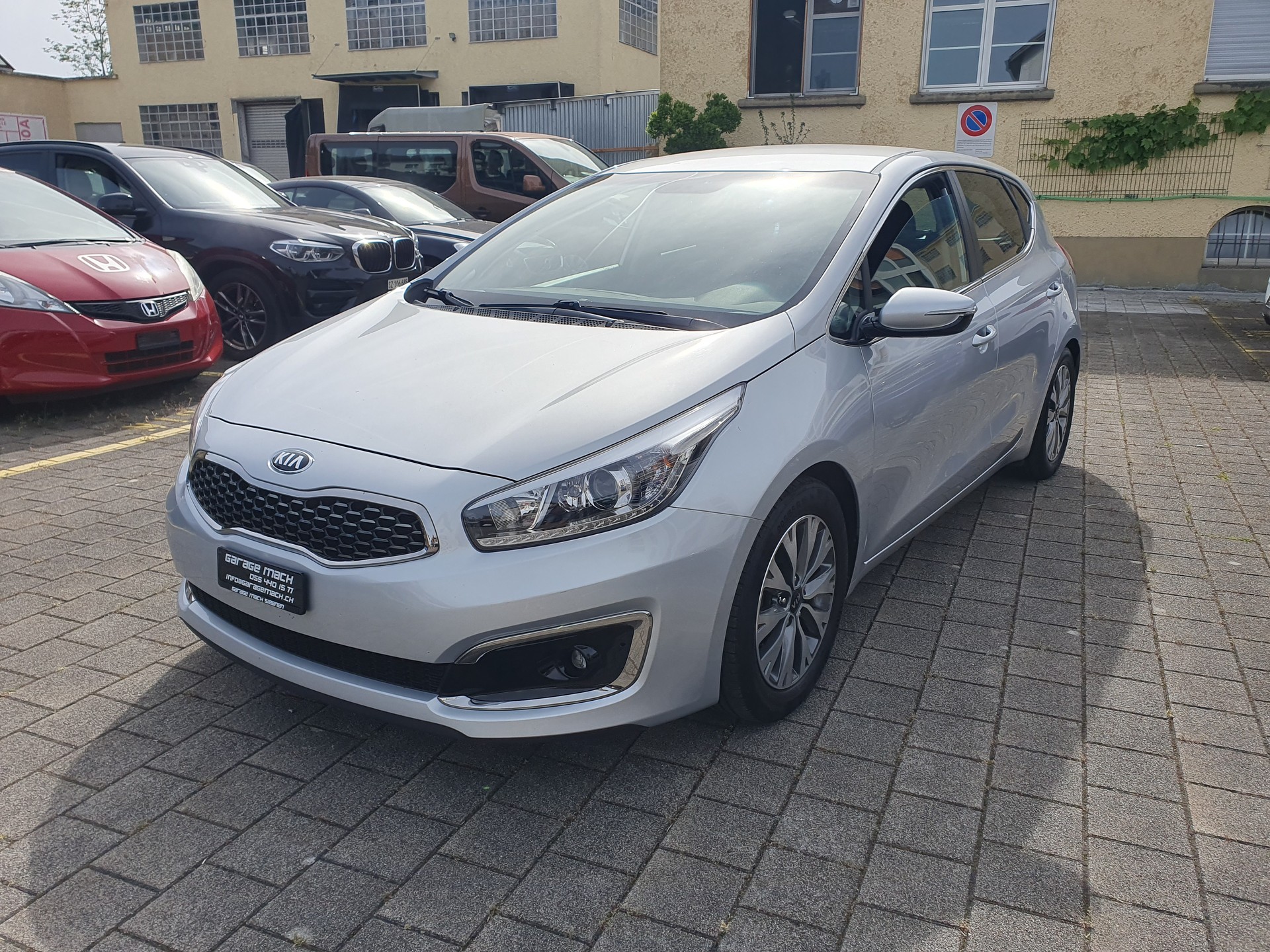 KIA Cee'd 1.6 GDi Swiss Champion DCT-showroom-element-1