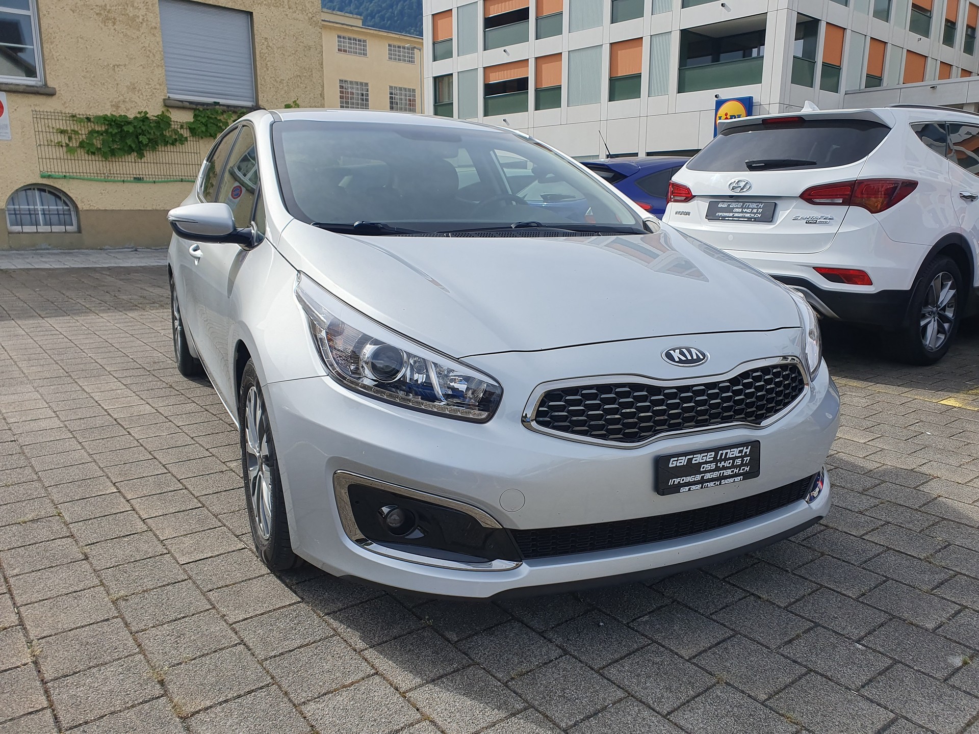 KIA Cee'd 1.6 GDi Swiss Champion DCT-showroom-element-2