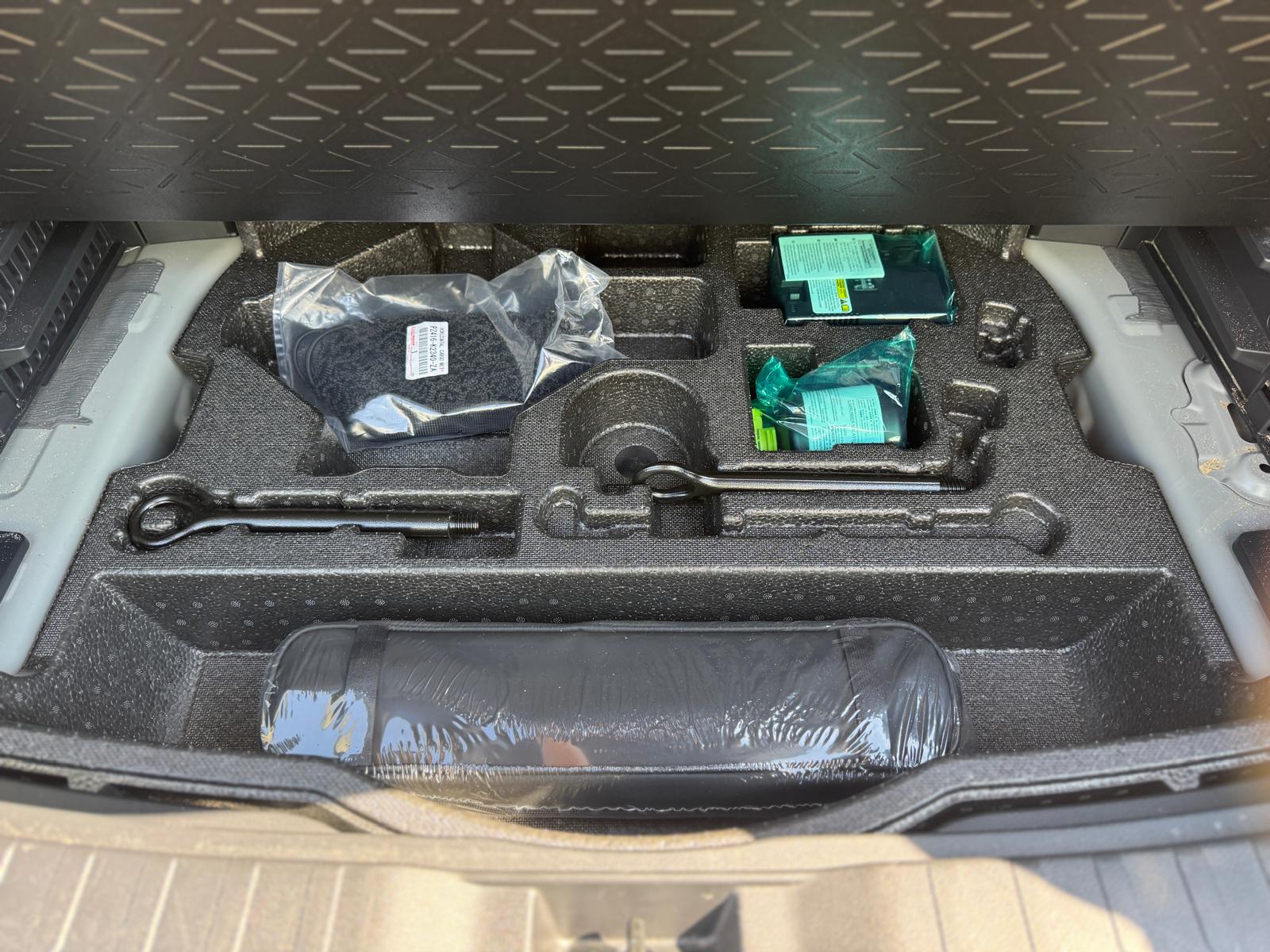 TOYOTA RAV-4 2.5 HSD Trend e-CVT 2WD-image-24