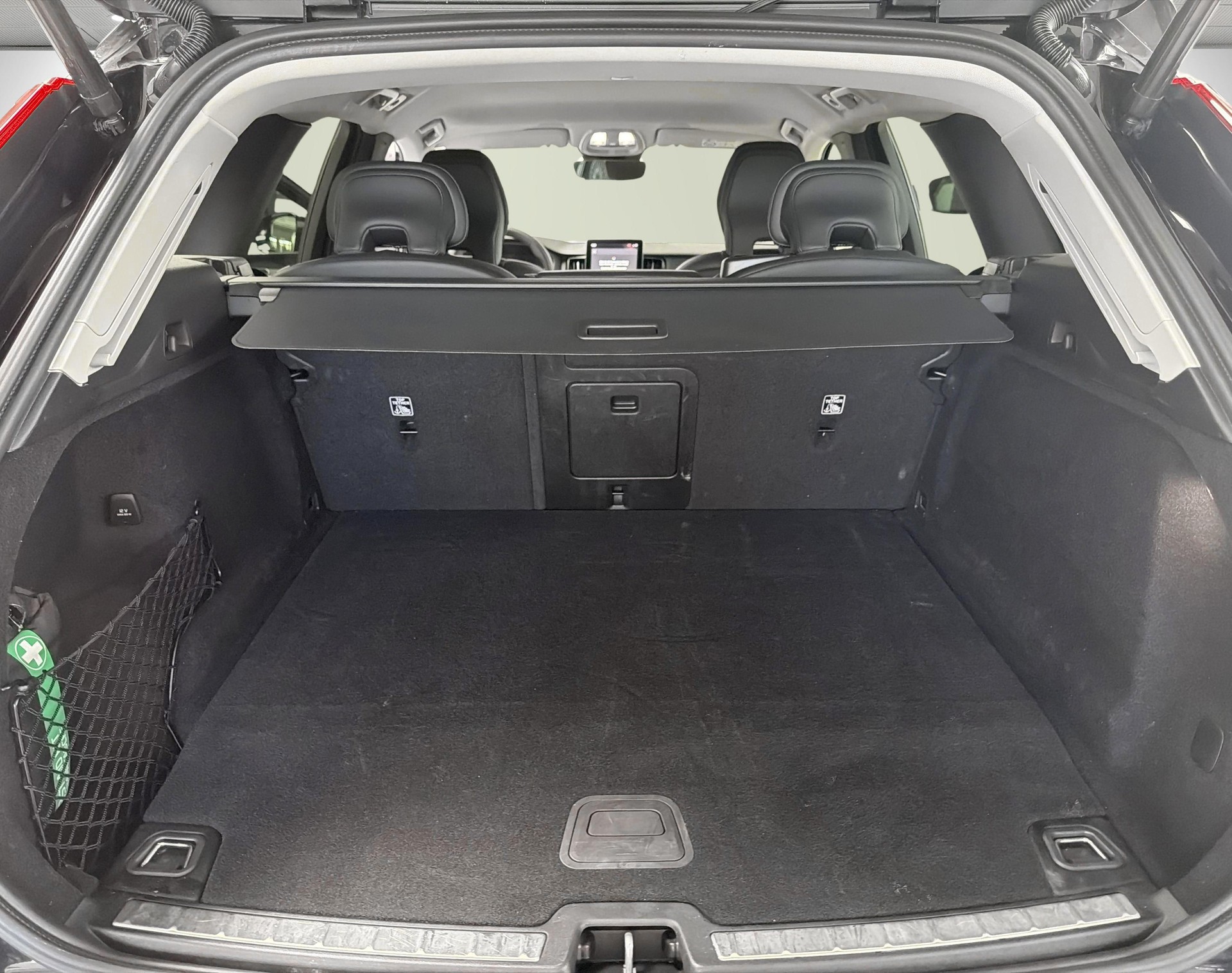 VOLVO XC60 2.0 T6 TE Plus Dark eAWD-image-10