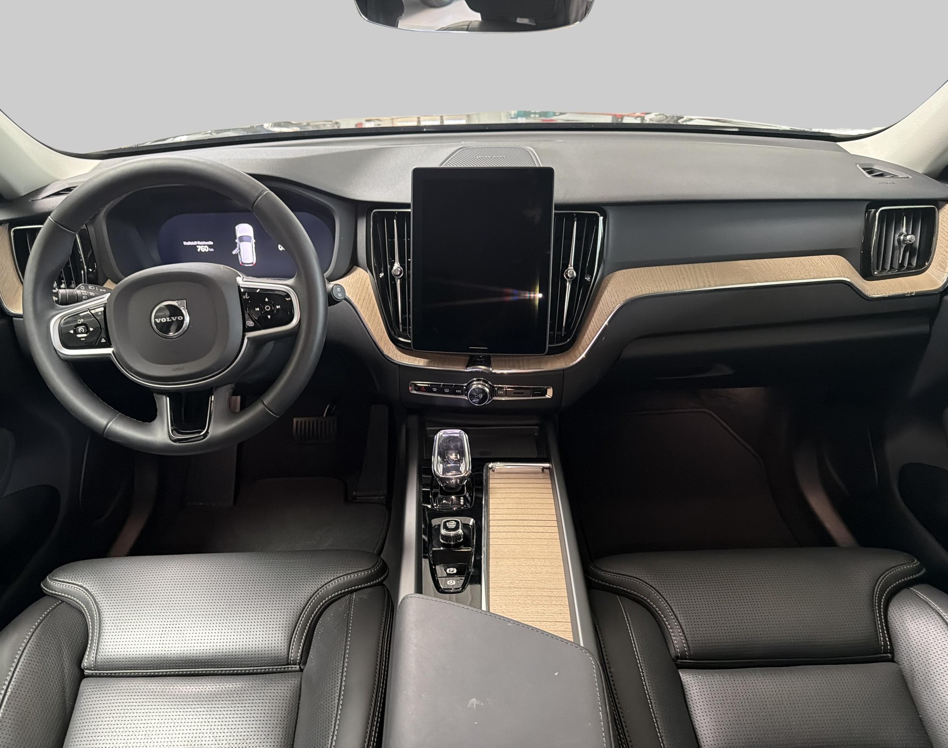 VOLVO XC60 2.0 T6 TE Plus Dark eAWD-image-8