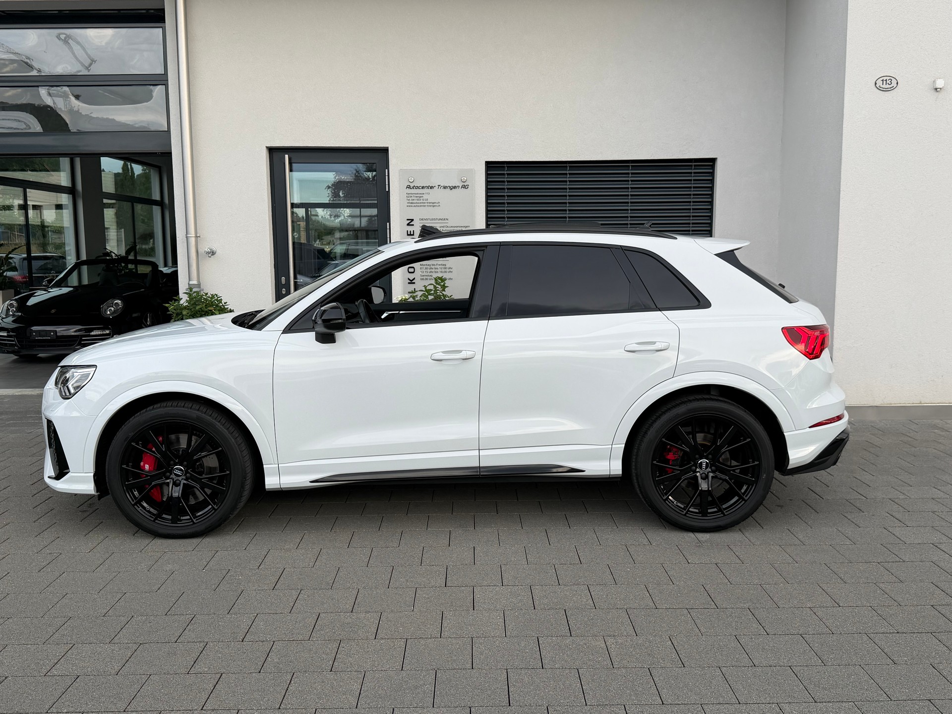 AUDI RS Q3 2.5 TFSI quattro S tronic-image-11