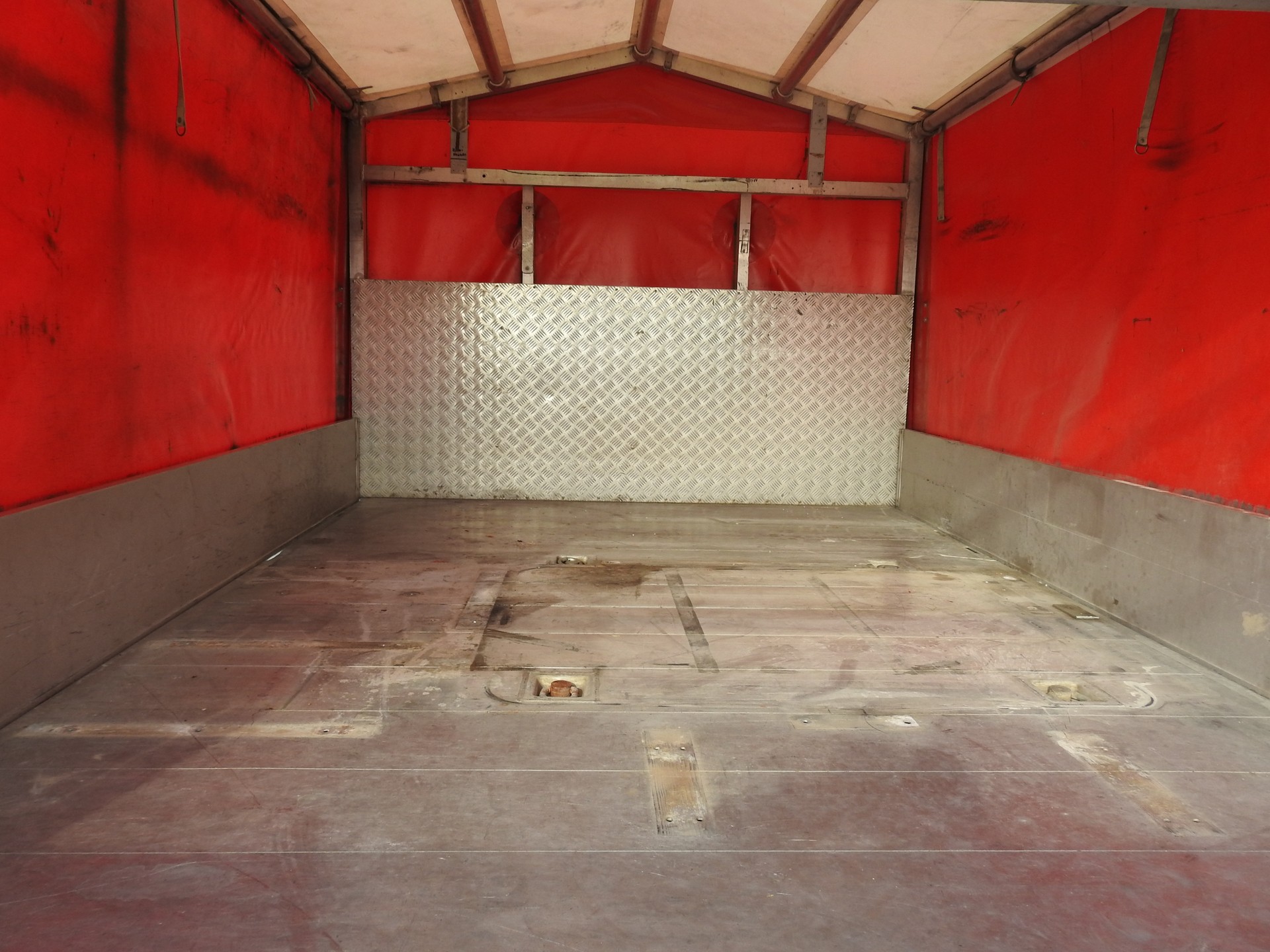 FUSO Mitsubishi Canter-image-24