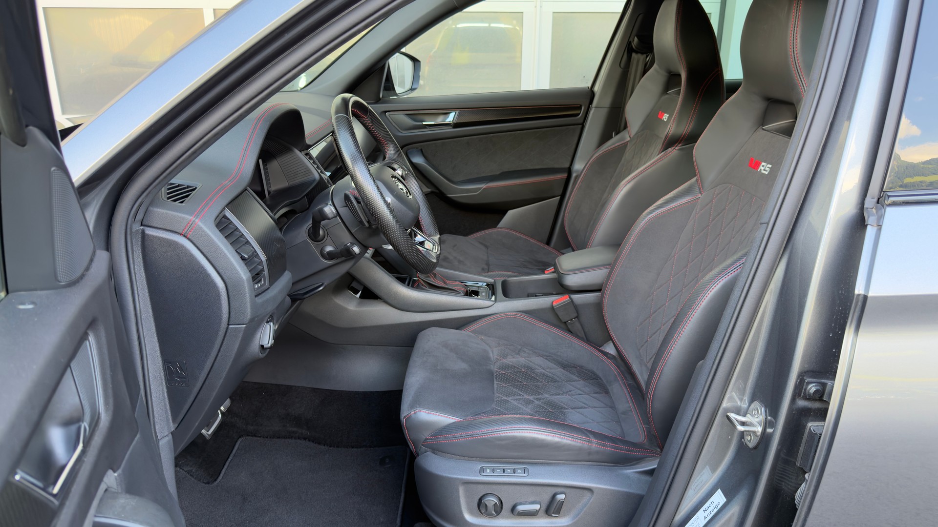 SKODA Kodiaq 2.0 TSI RS DSG-image-9
