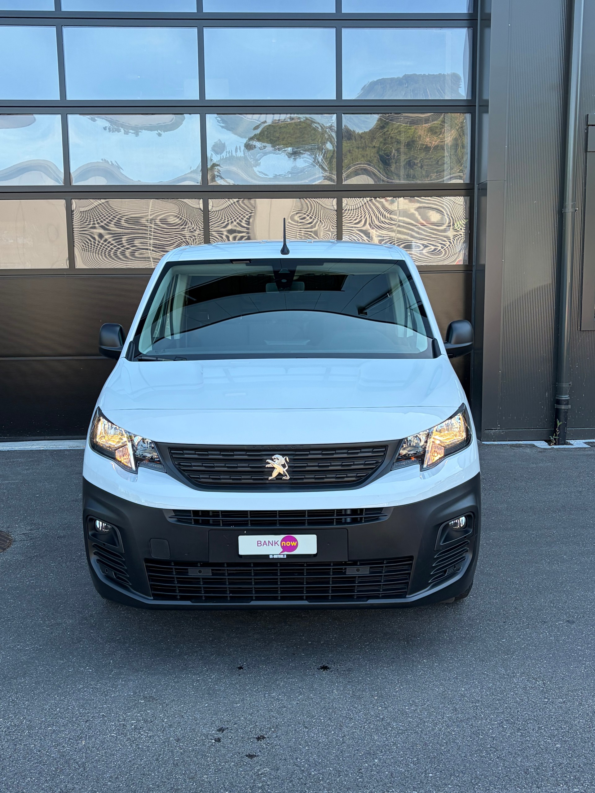 PEUGEOT Partner 1.5 Blue HDi s/s Premium 650kg-image-5