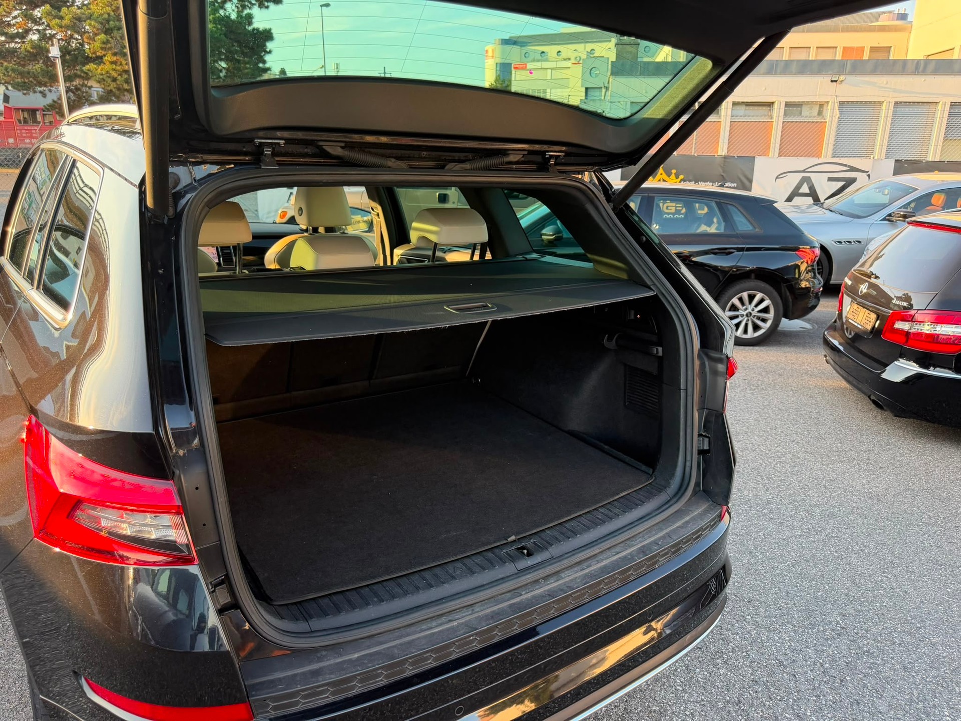 SKODA Kodiaq 2.0 TSI 4x4 L&K garantie 2 ans FULL OPTIONS 🇨🇭-image-23