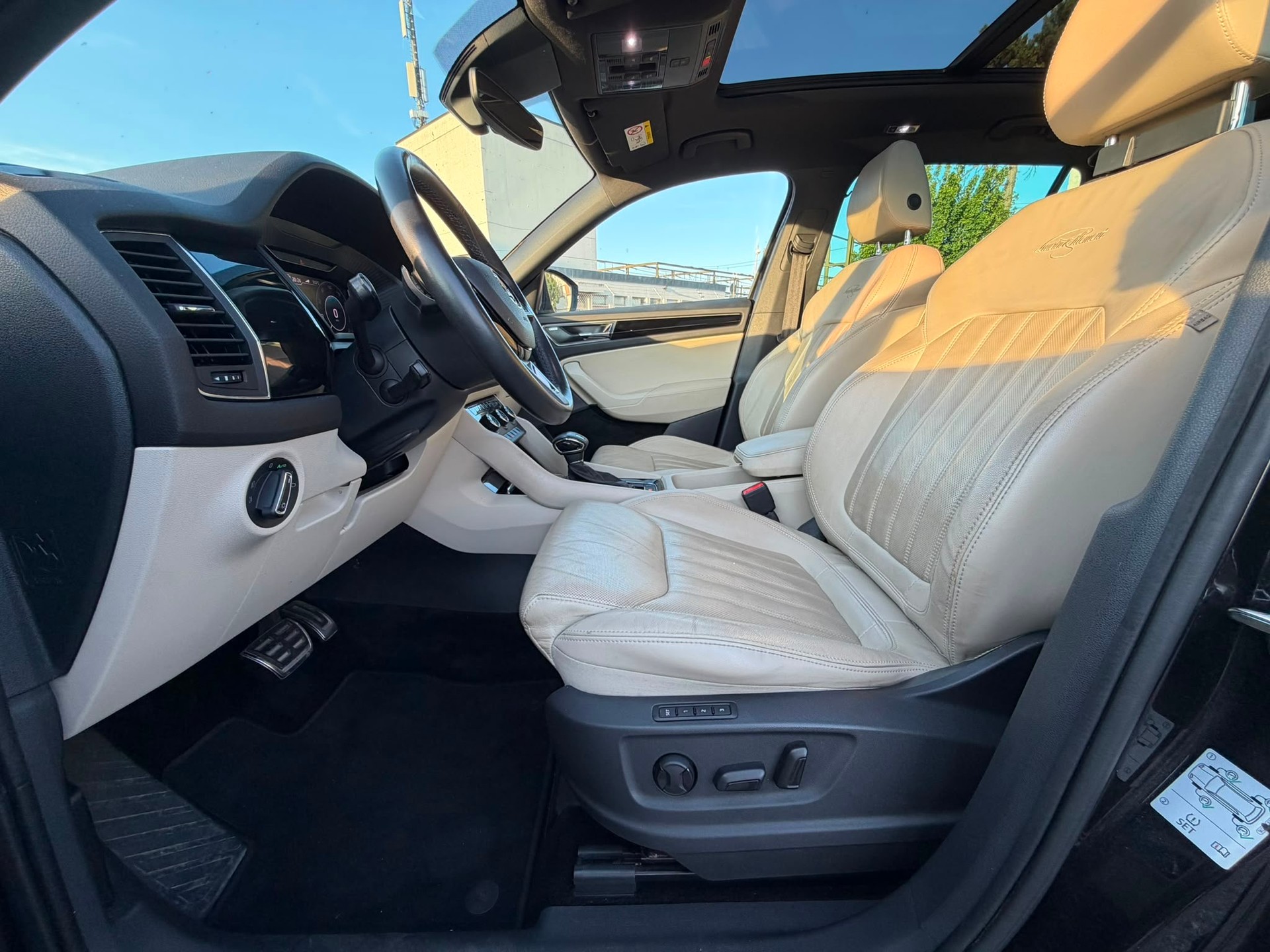 SKODA Kodiaq 2.0 TSI 4x4 L&K garantie 2 ans FULL OPTIONS 🇨🇭-image-10