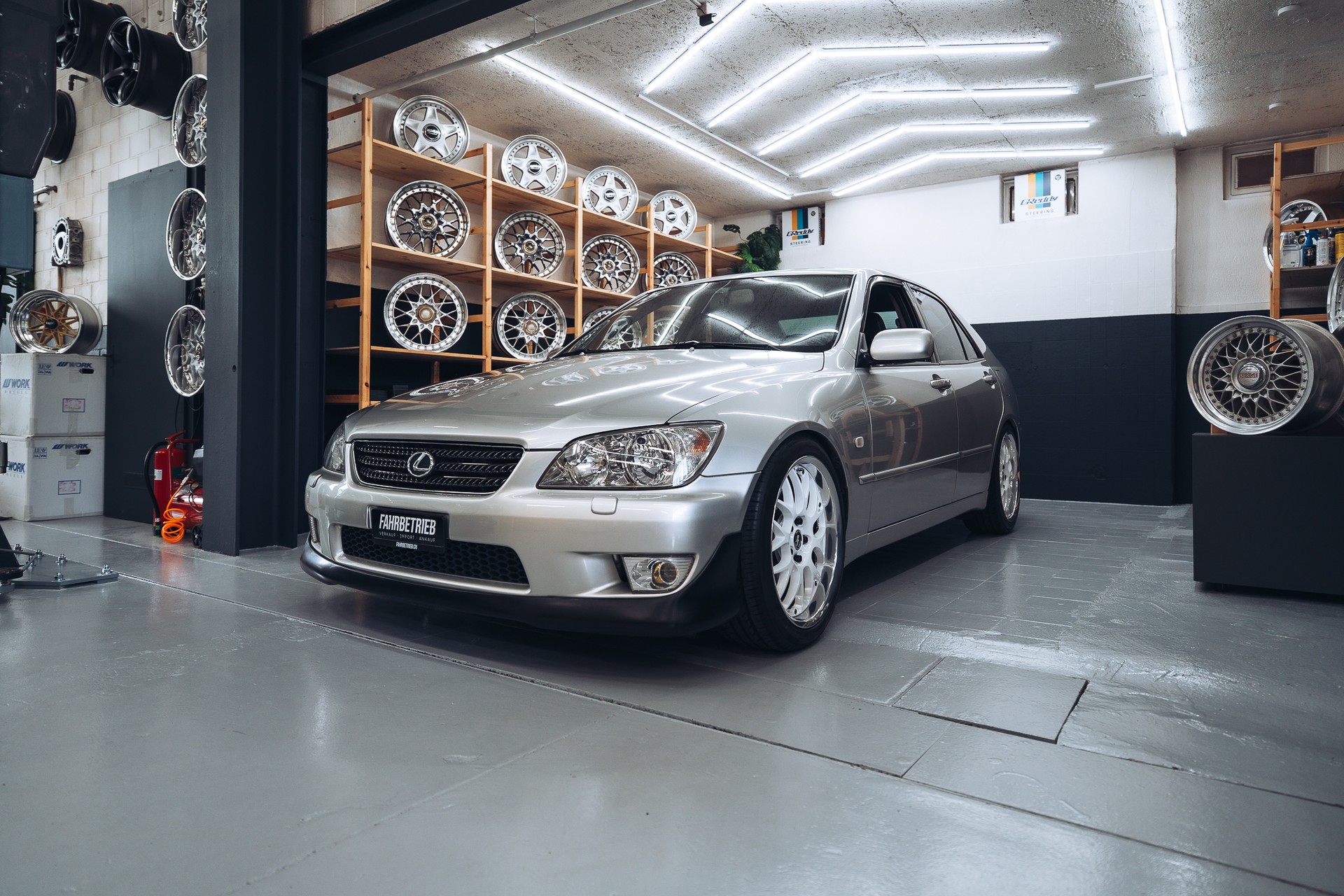 LEXUS IS 300