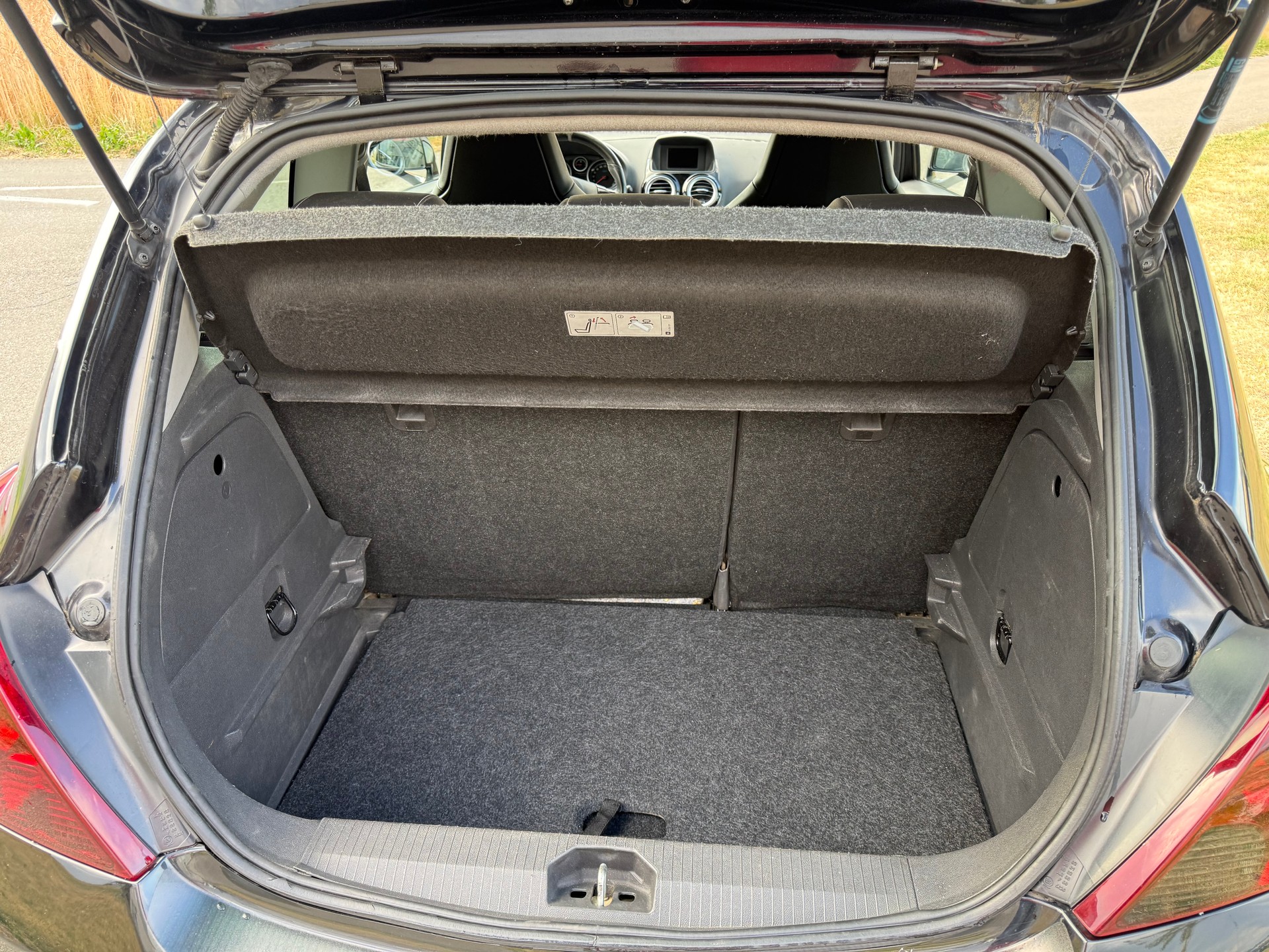 OPEL Corsa 1.6 Turbo OPC-image-8