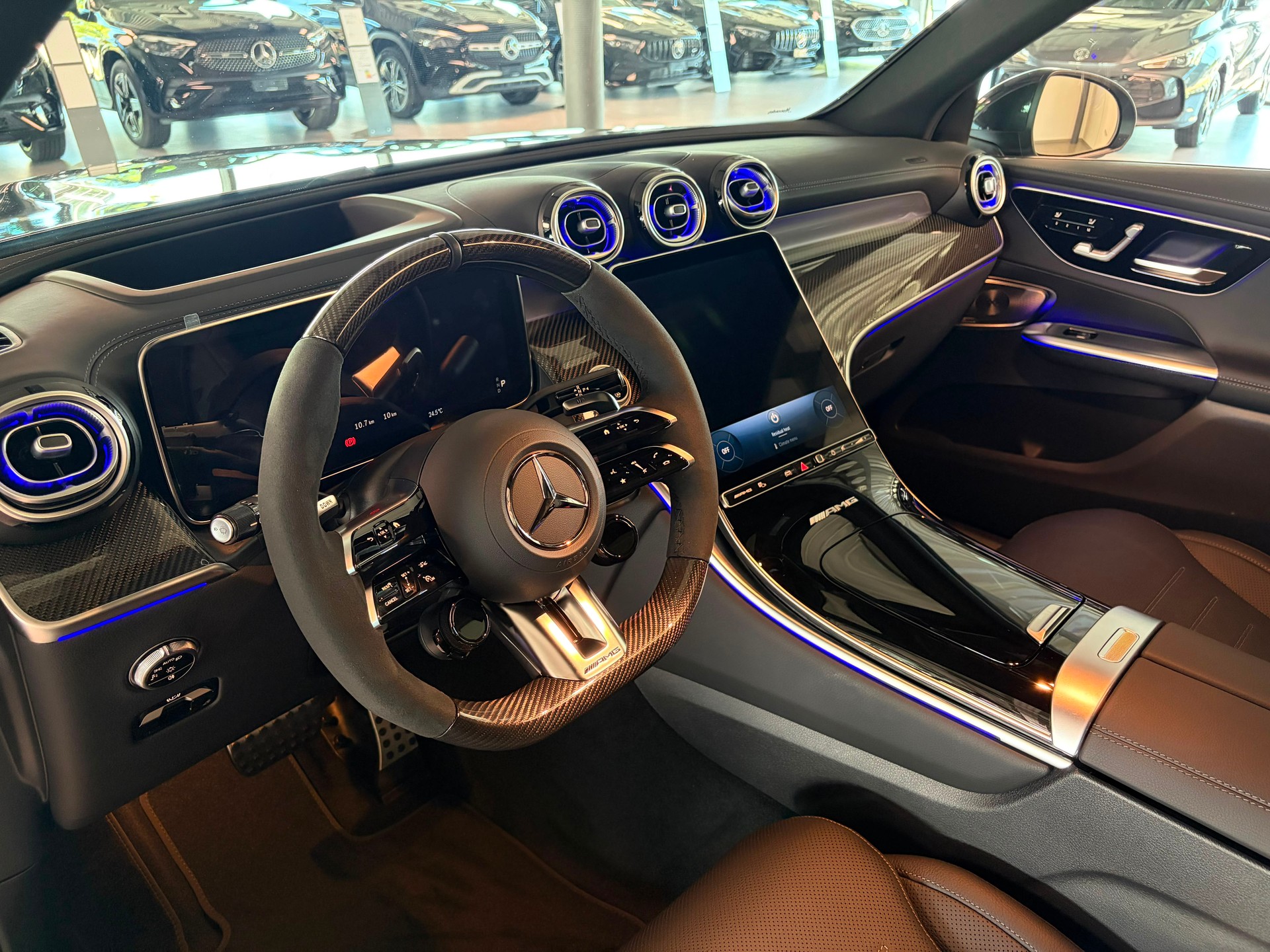 MERCEDES-BENZ GLC 53 AMG 4Matic+ 9G-Tronic-image-10