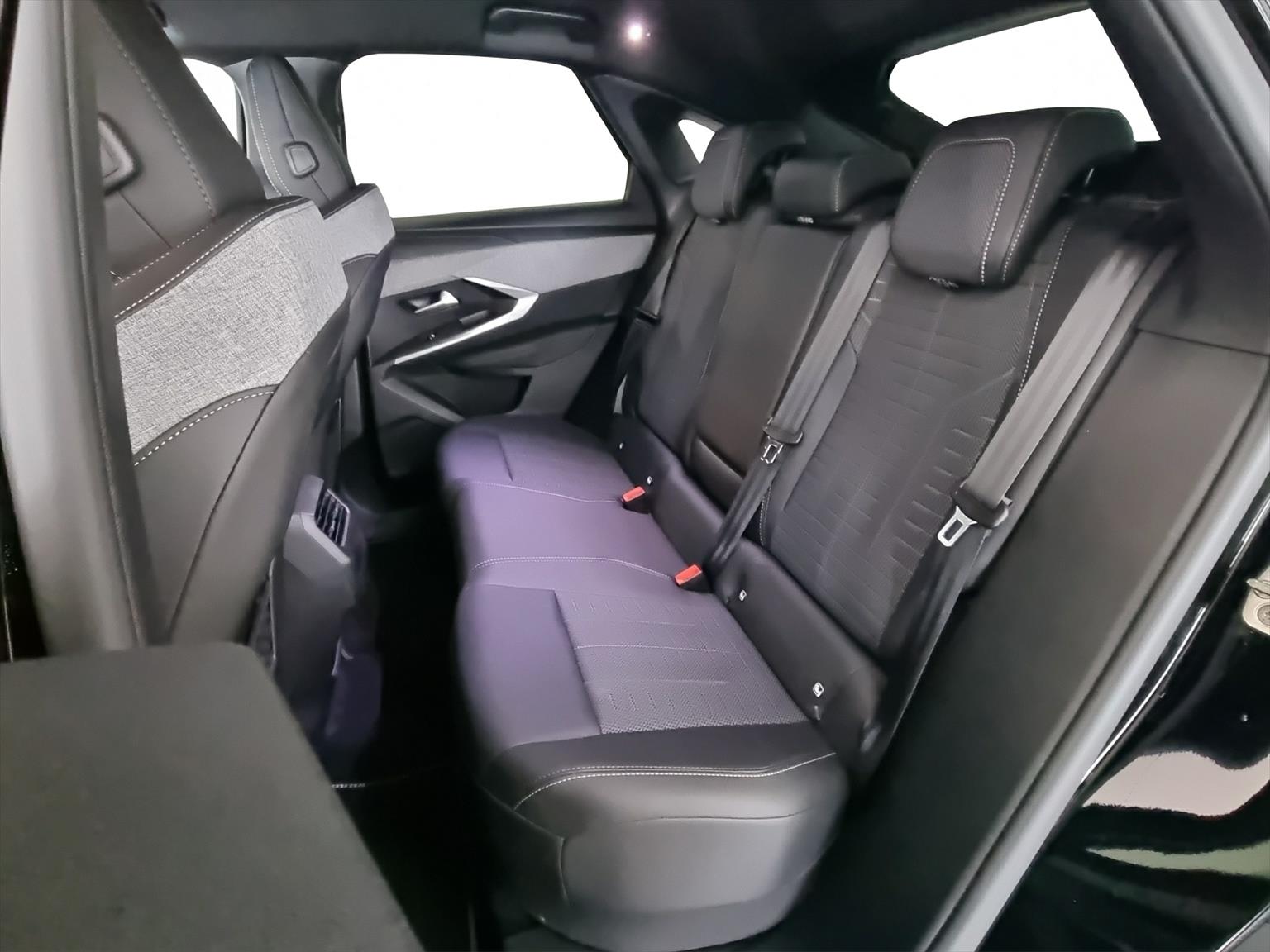 PEUGEOT 3008 145 Hybrid GT Automat-image-6