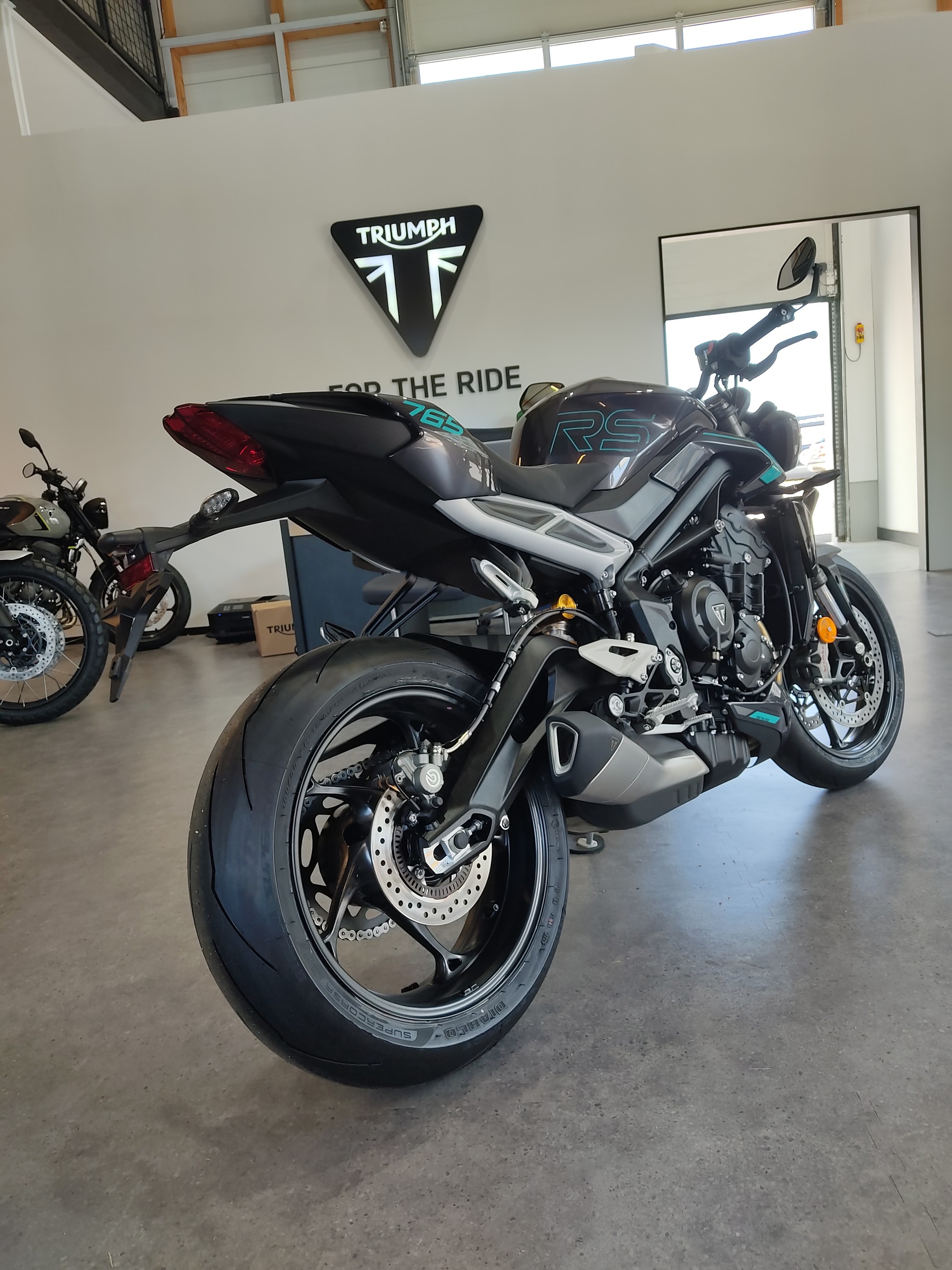 TRIUMPH Street Triple 765 RS-image-2